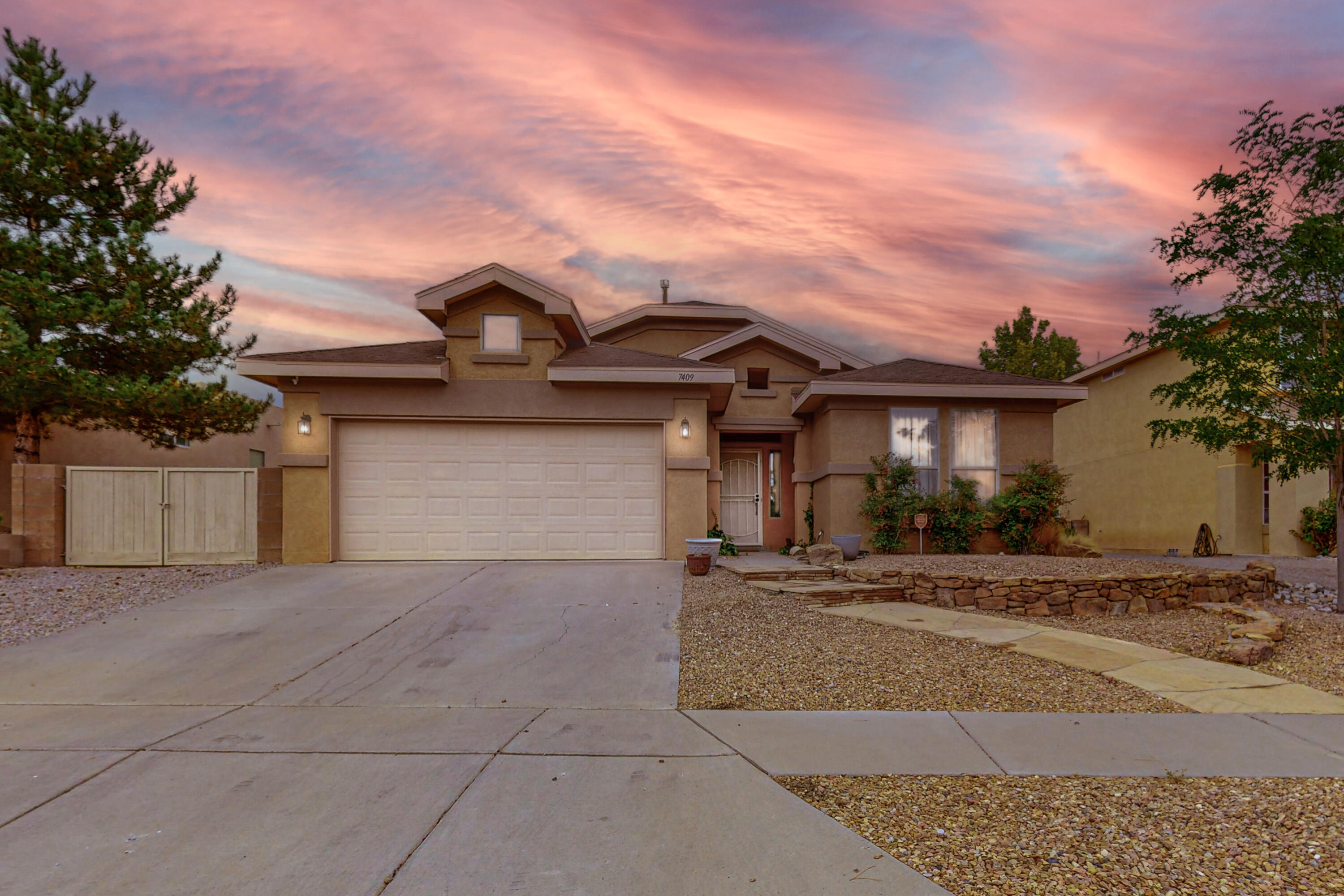 7409 Kingfisher Court NW