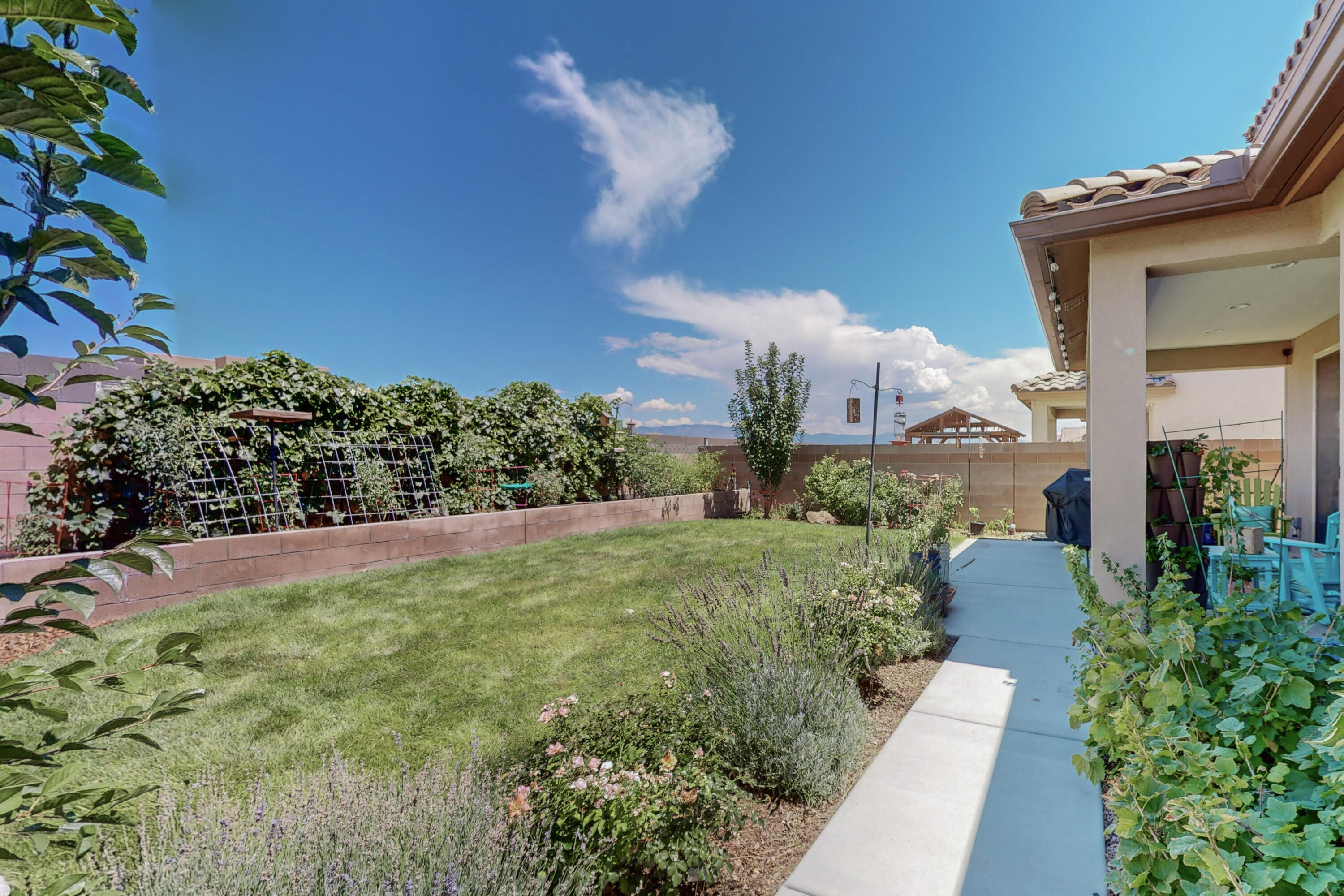 8705 Monsoon Road NW