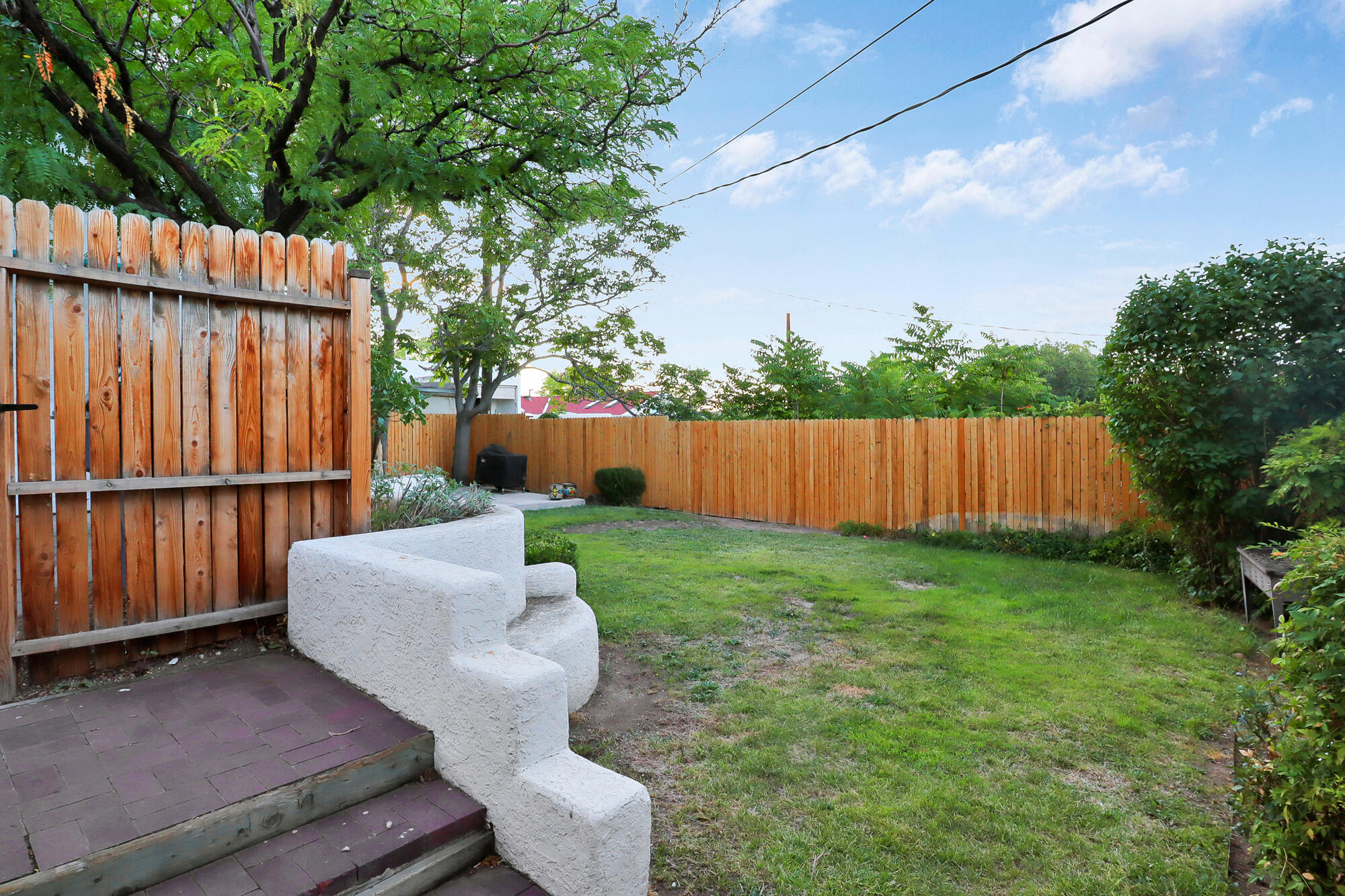 213 Solano Drive SE