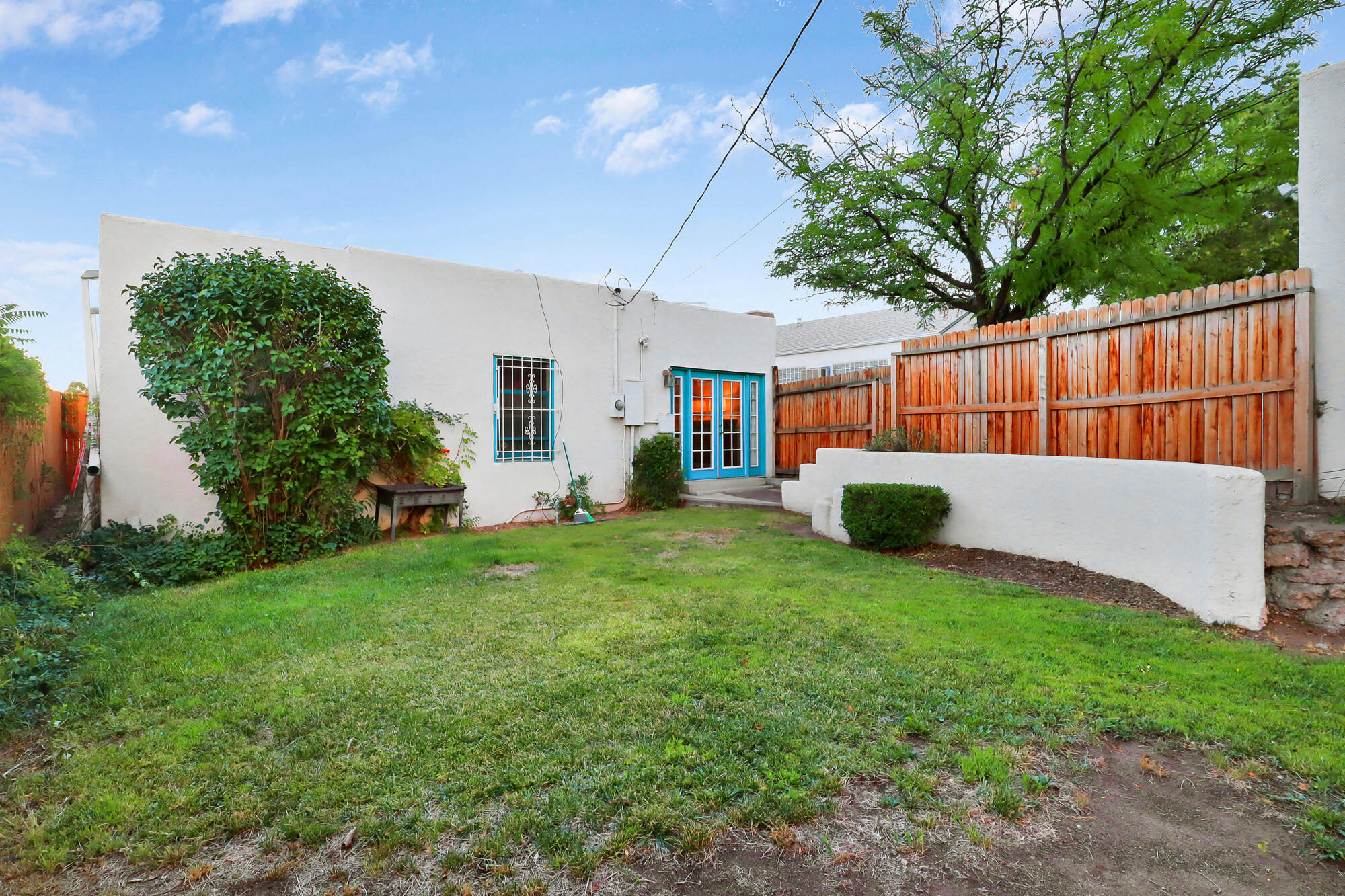 213 Solano Drive SE