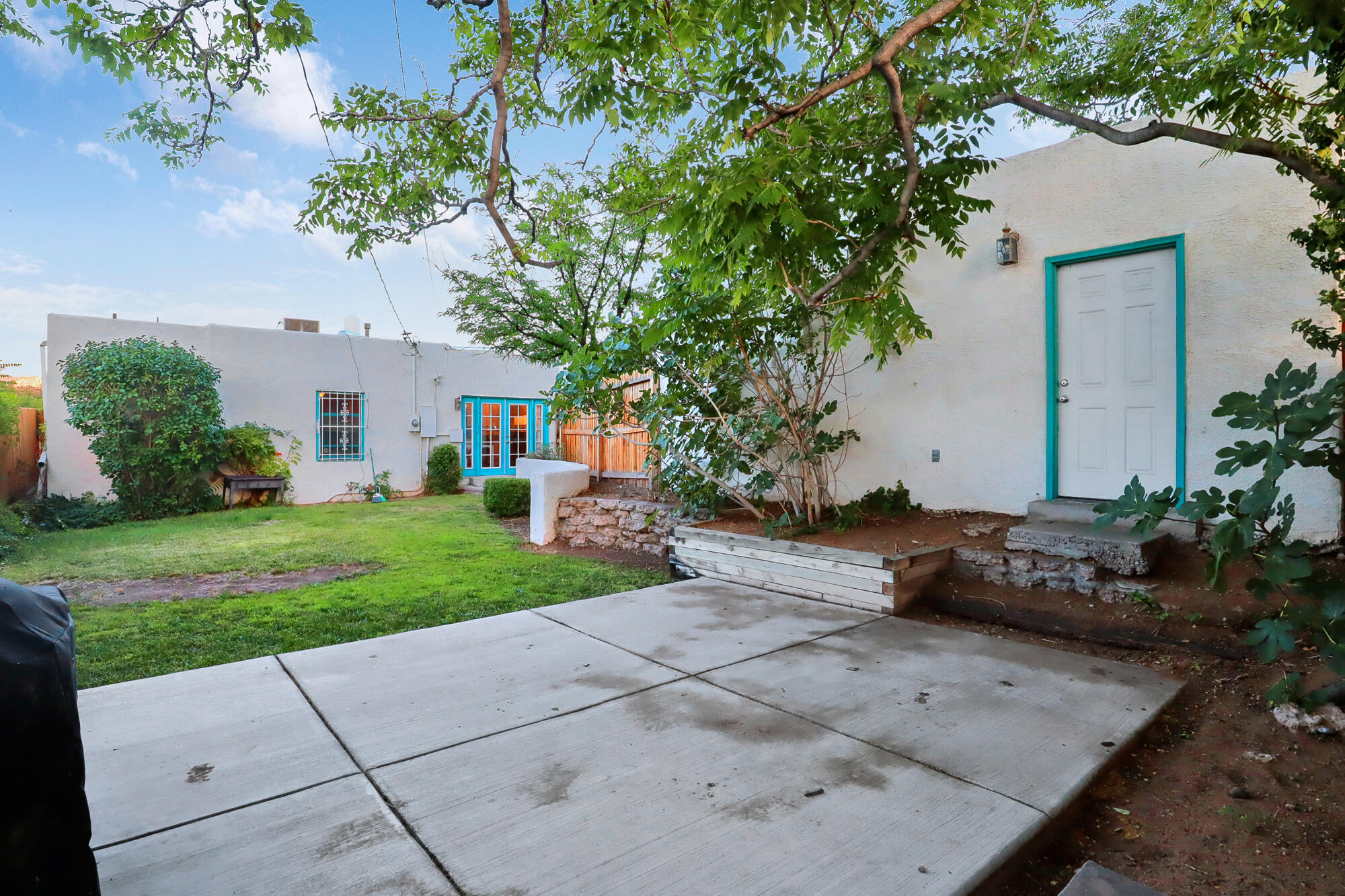 213 Solano Drive SE