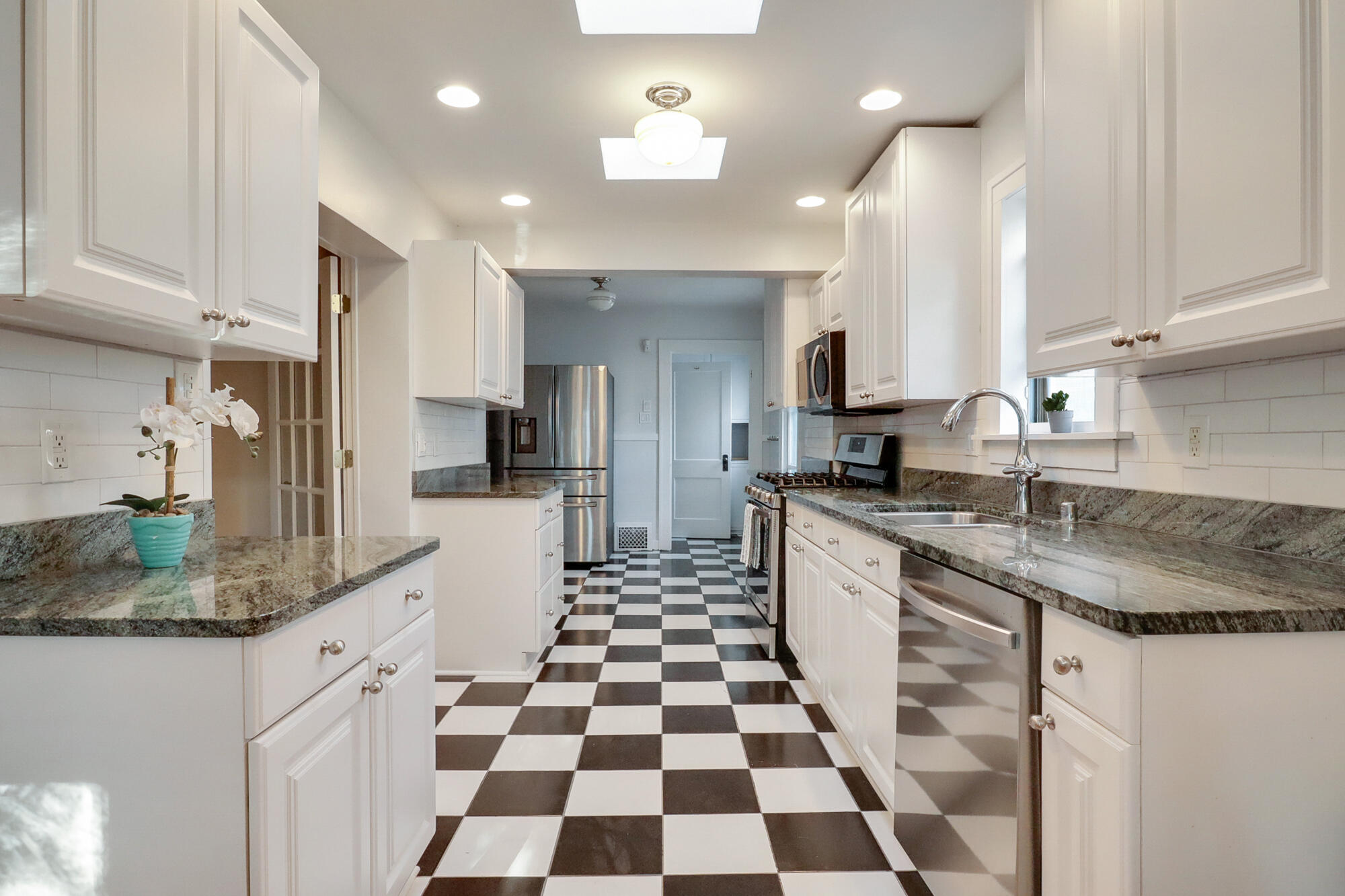 213 Solano Drive SE