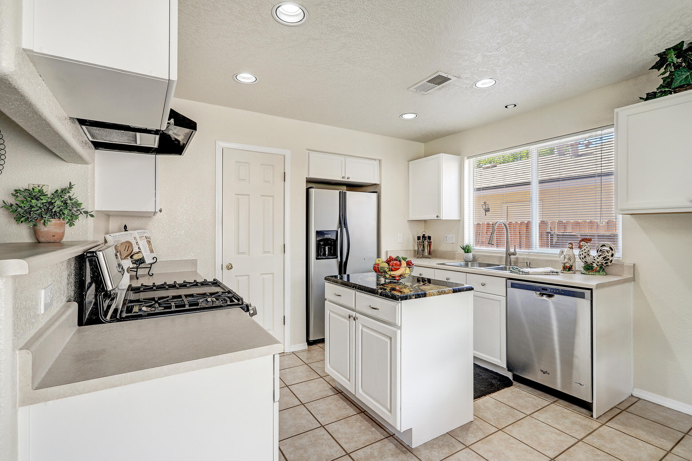 7105 Aqua Marine Road NE