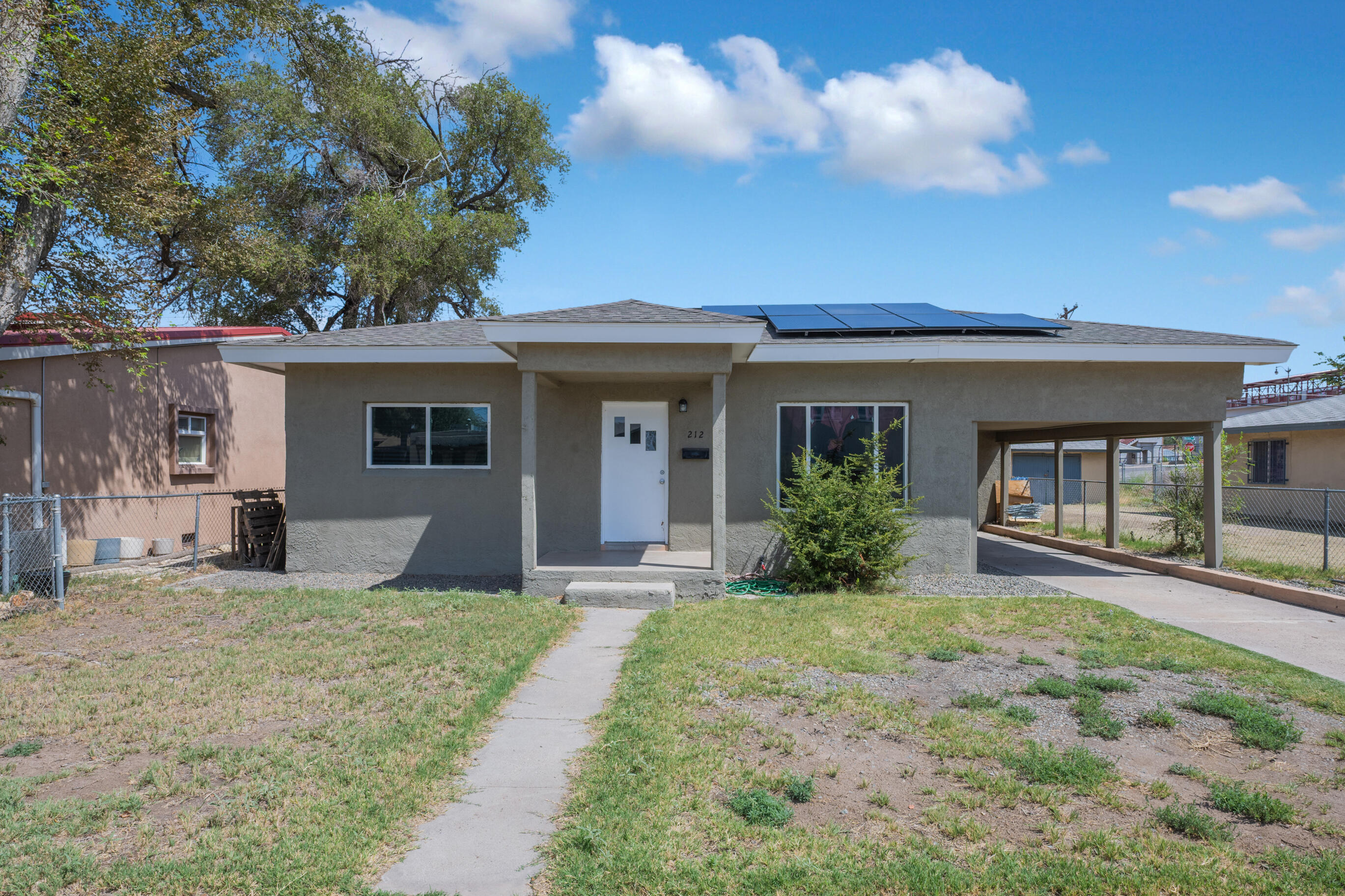 212 Dalies Avenue