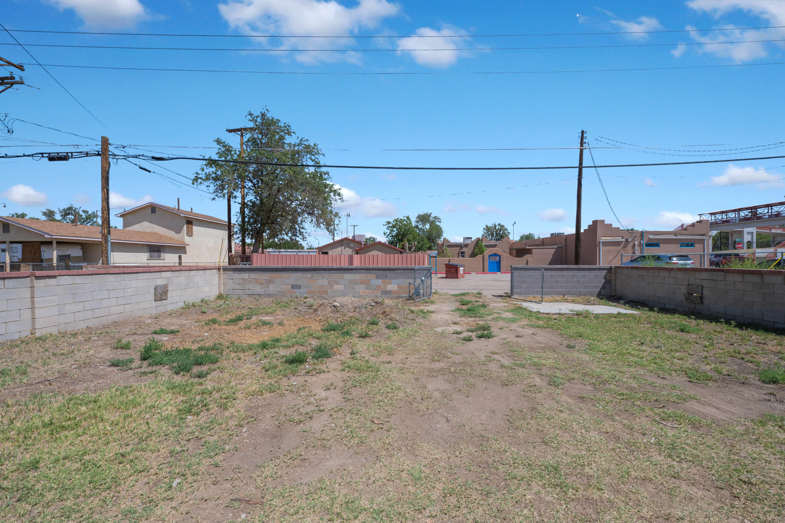 212 Dalies Avenue