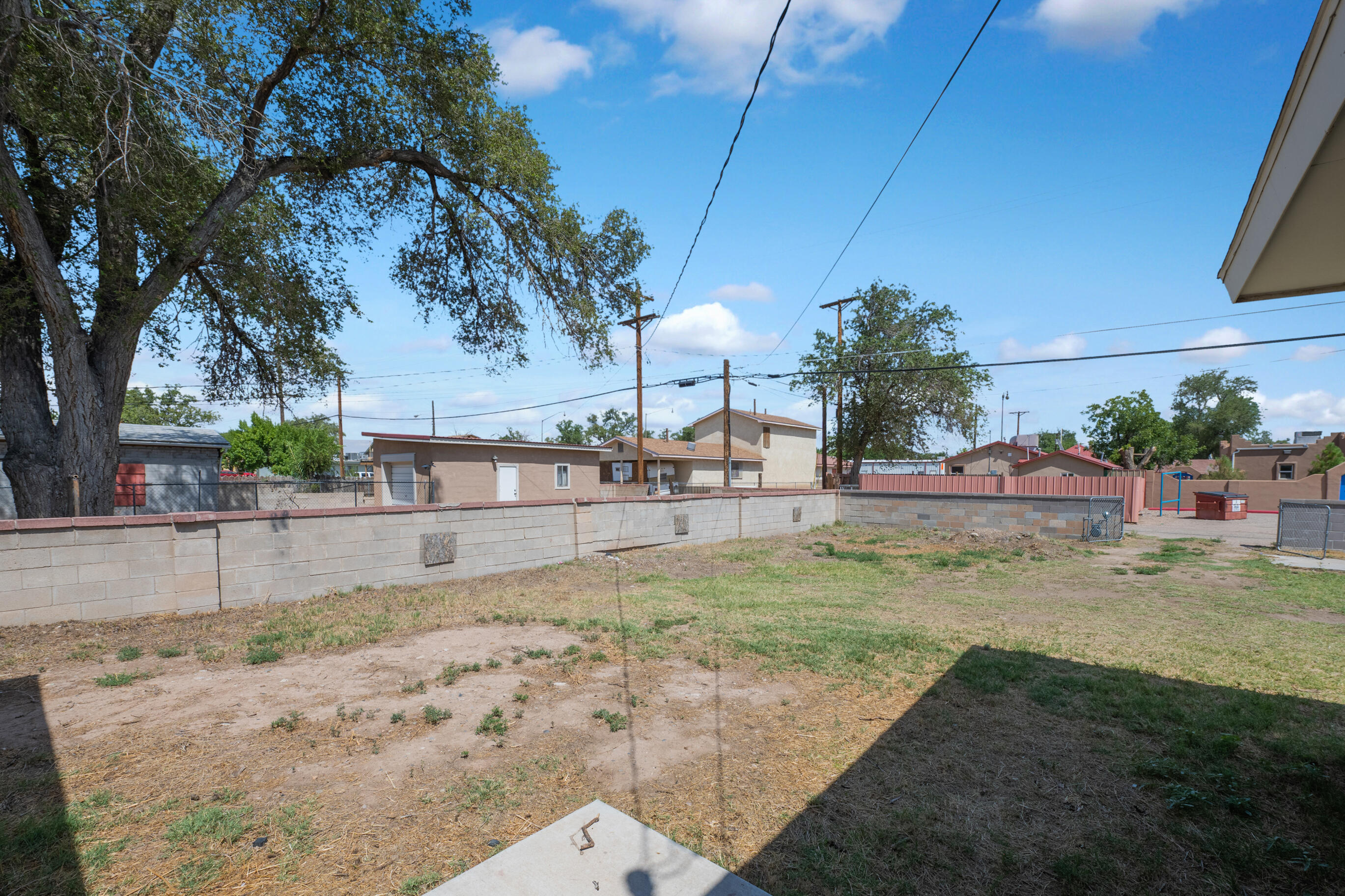 212 Dalies Avenue