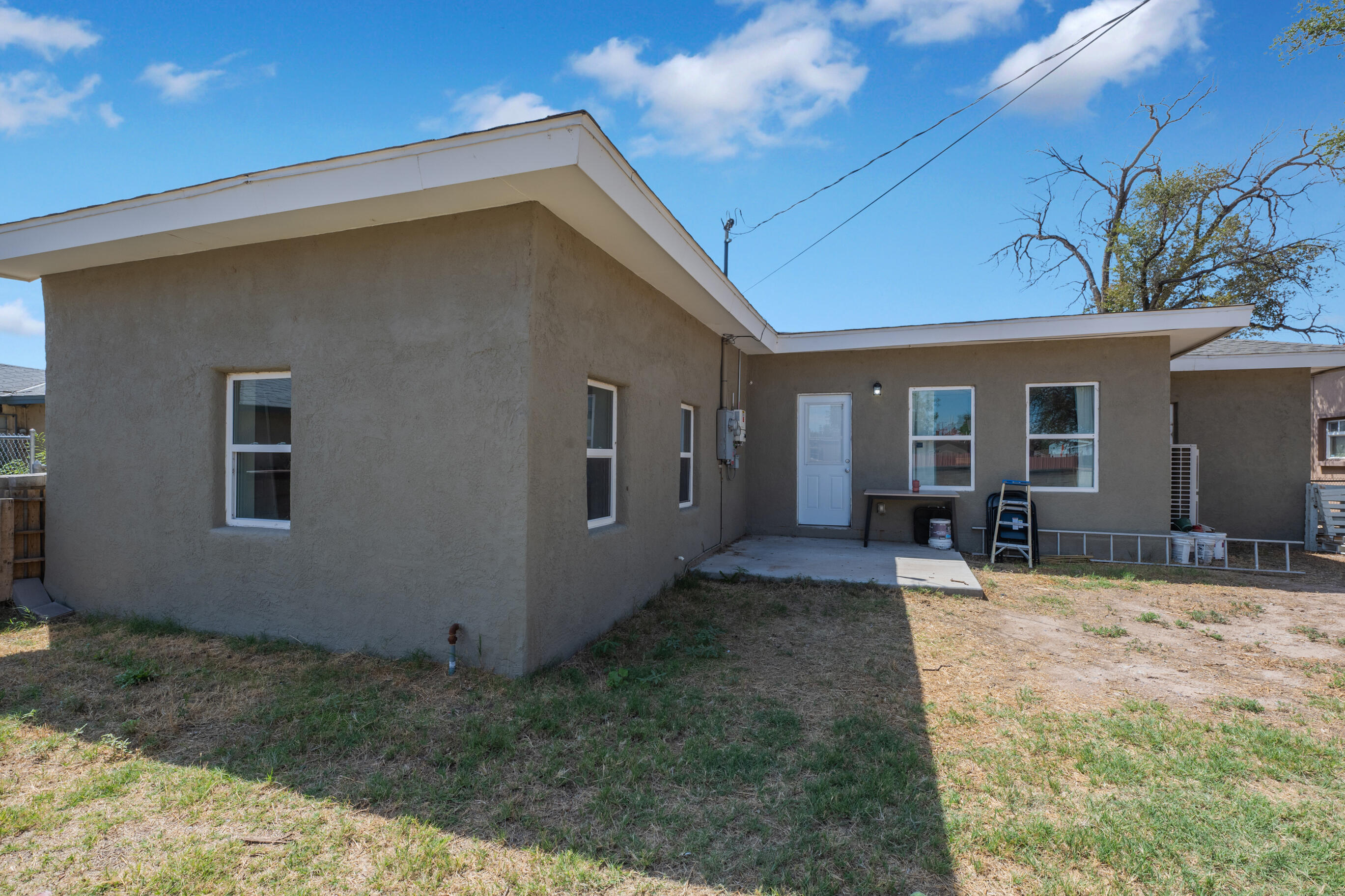 212 Dalies Avenue