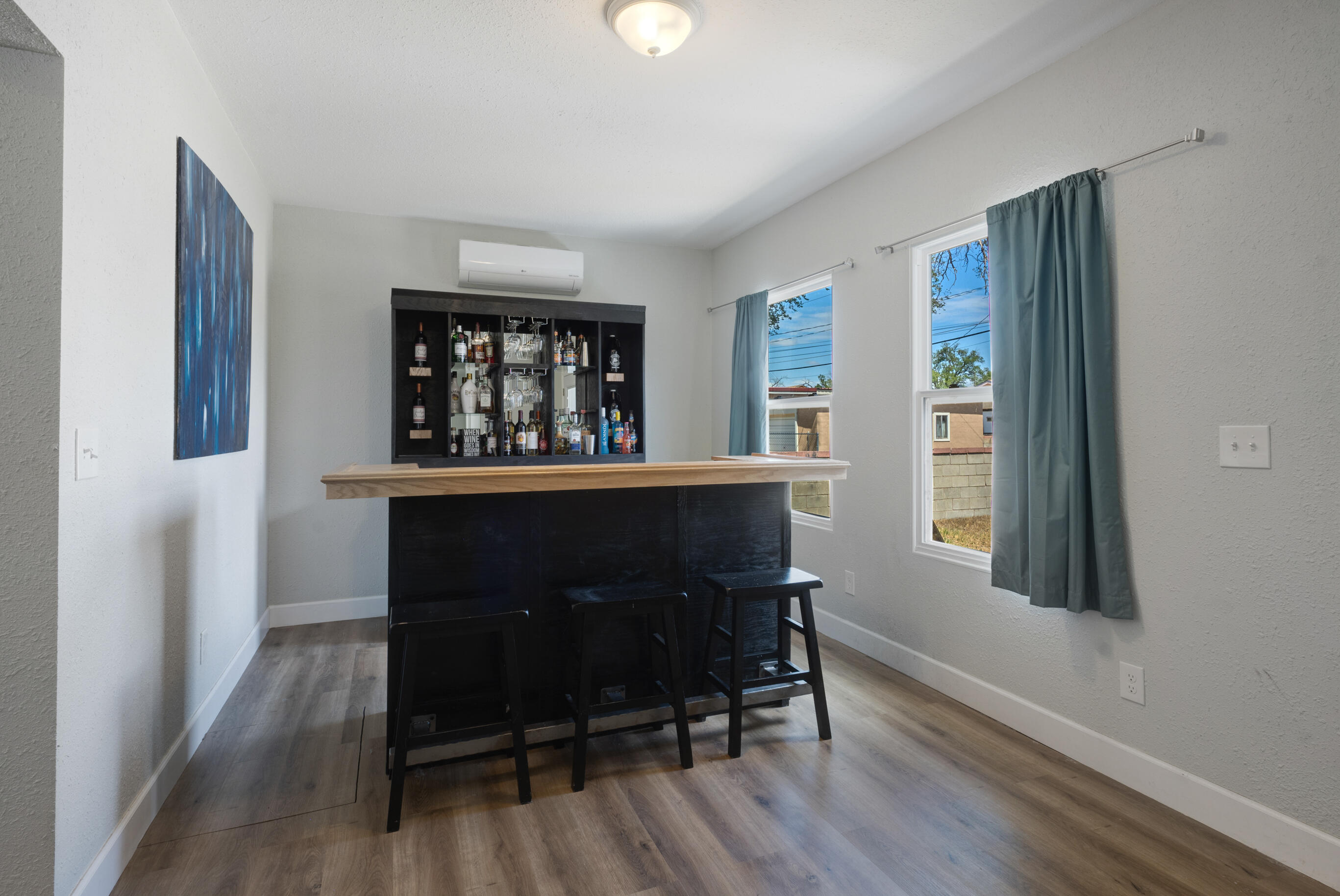 212 Dalies Avenue