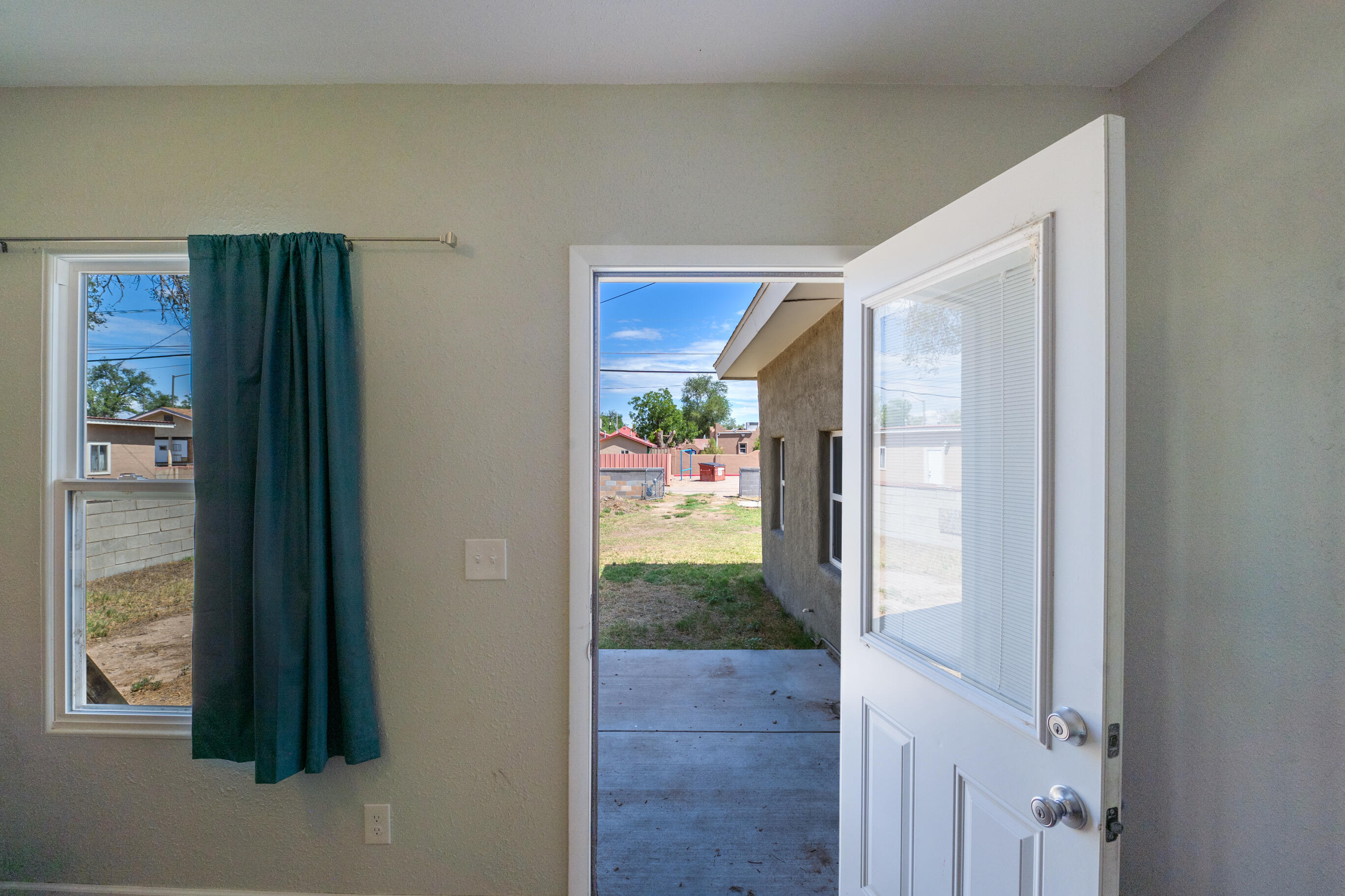 212 Dalies Avenue