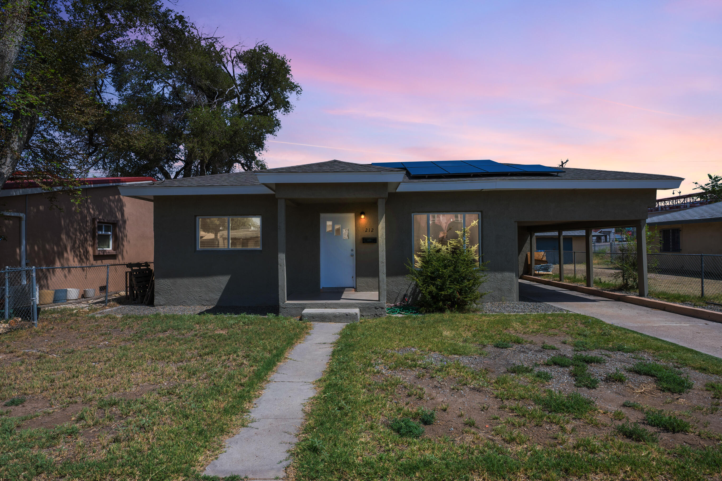 212 Dalies Avenue