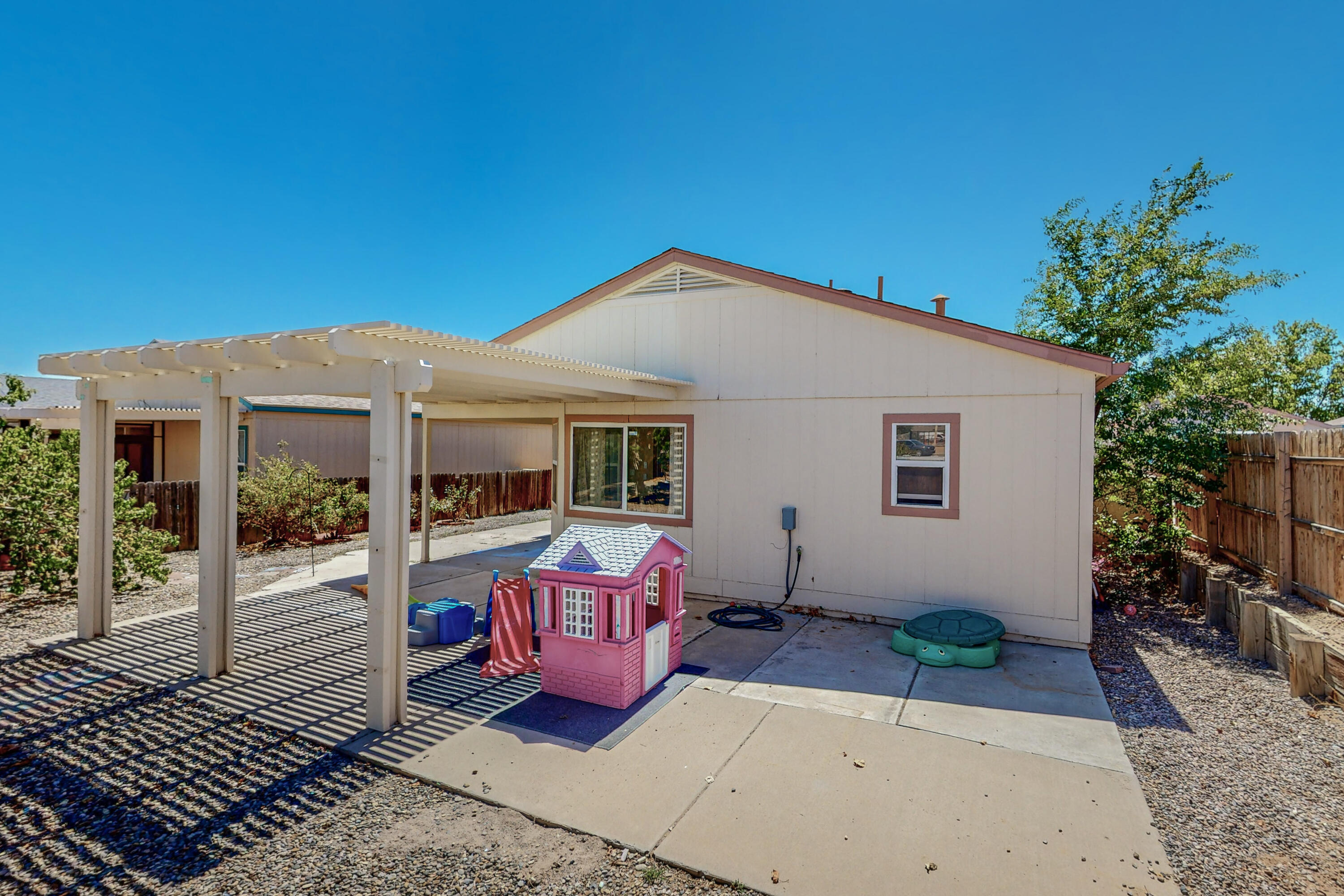 1109 Sand Dune Road NE