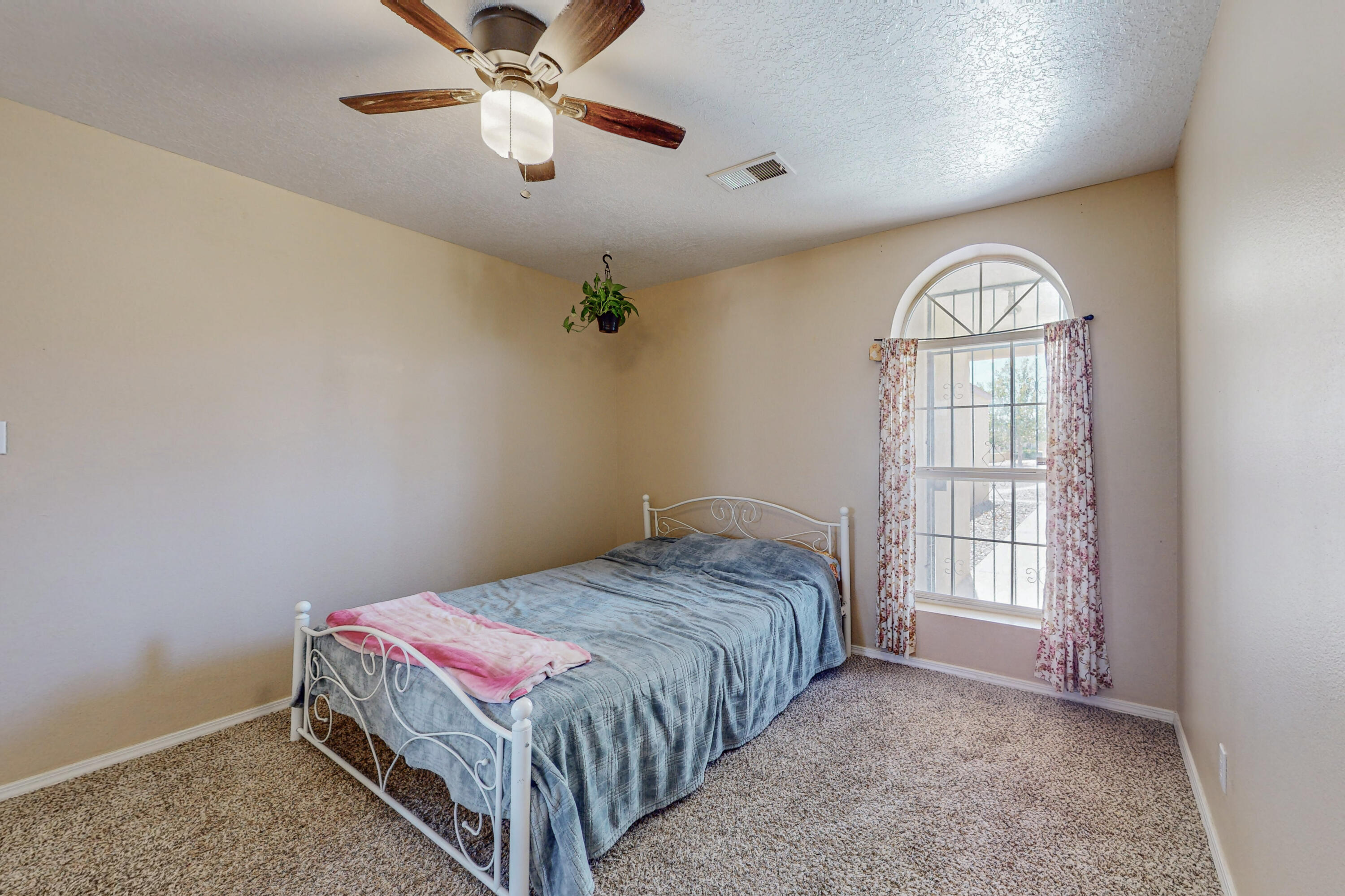 1109 Sand Dune Road NE
