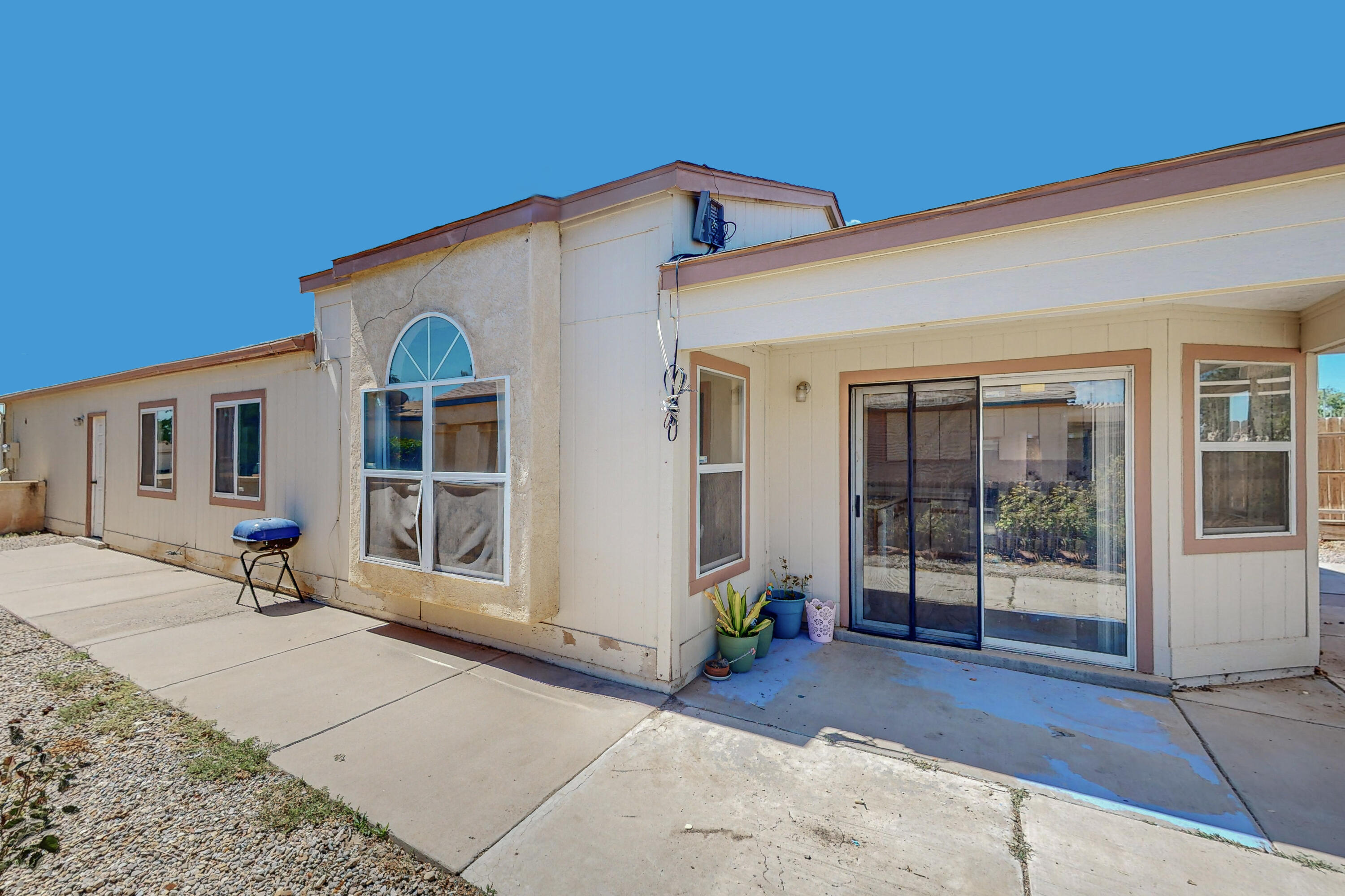 1109 Sand Dune Road NE