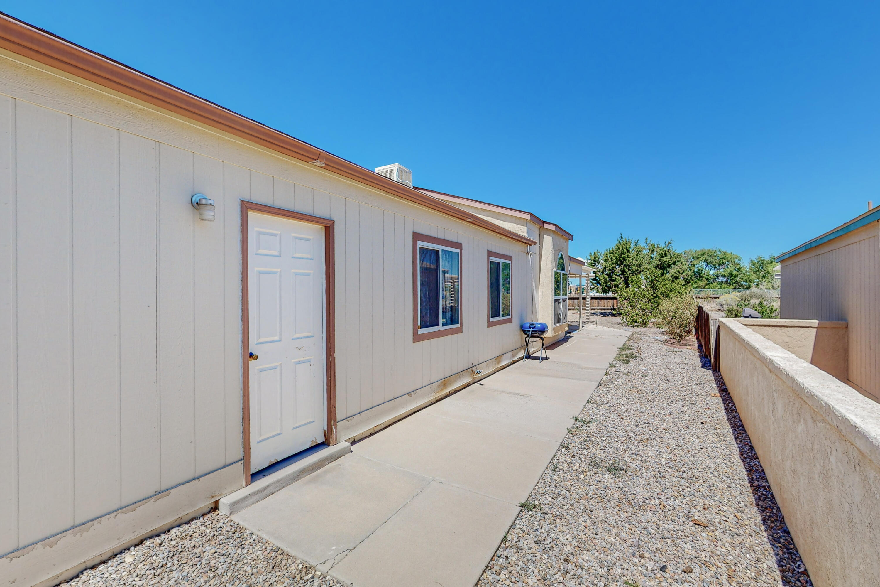 1109 Sand Dune Road NE