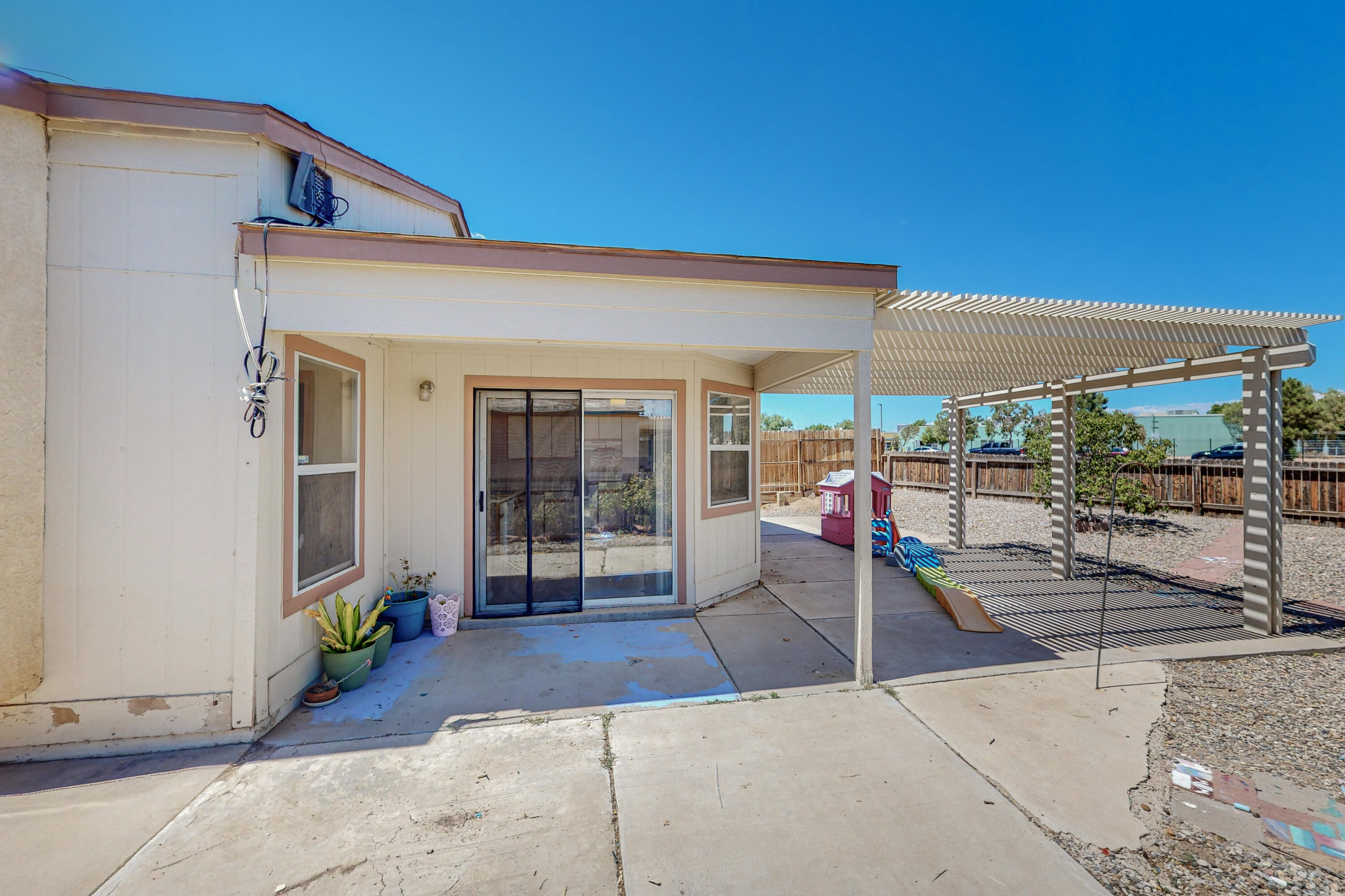 1109 Sand Dune Road NE