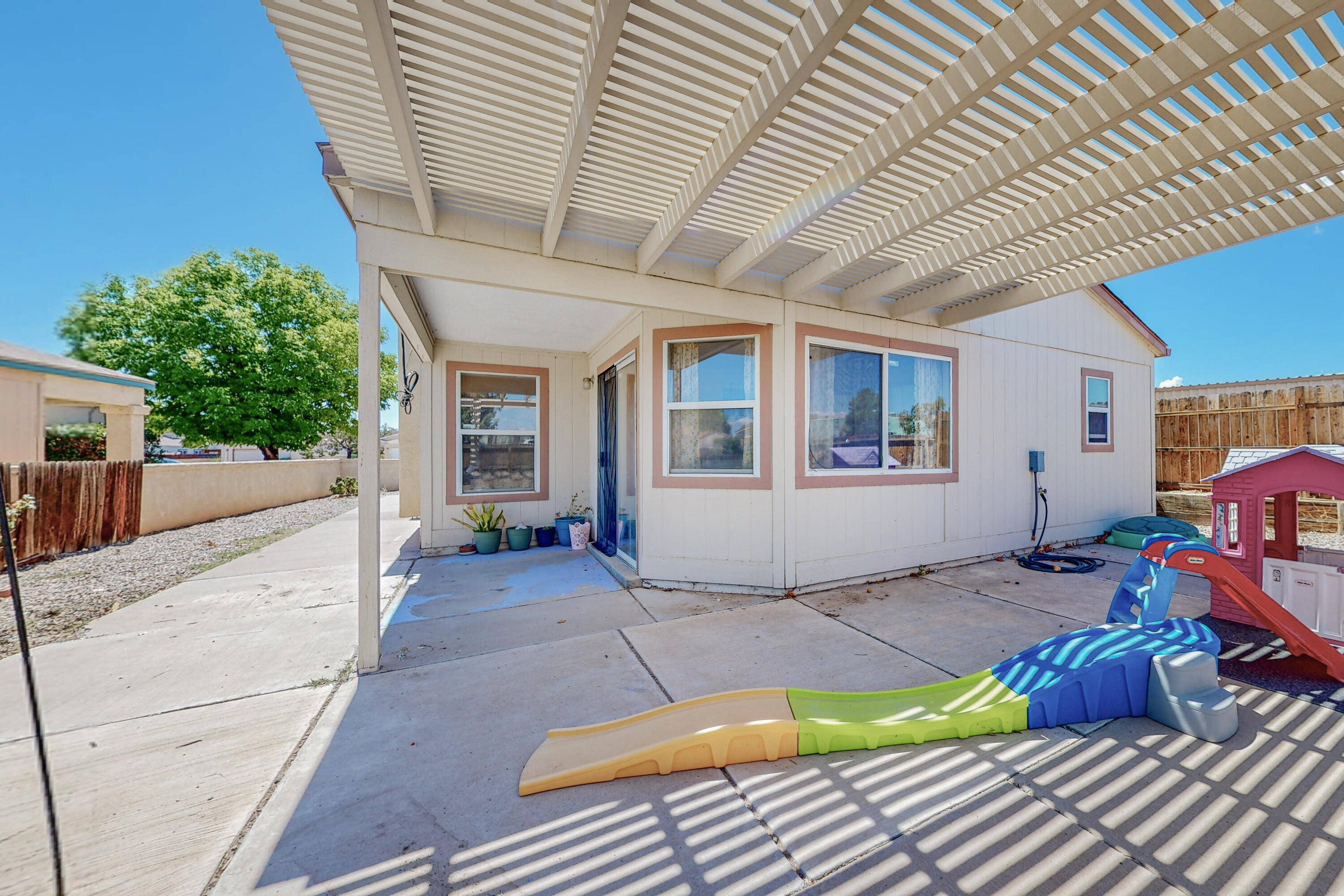 1109 Sand Dune Road NE