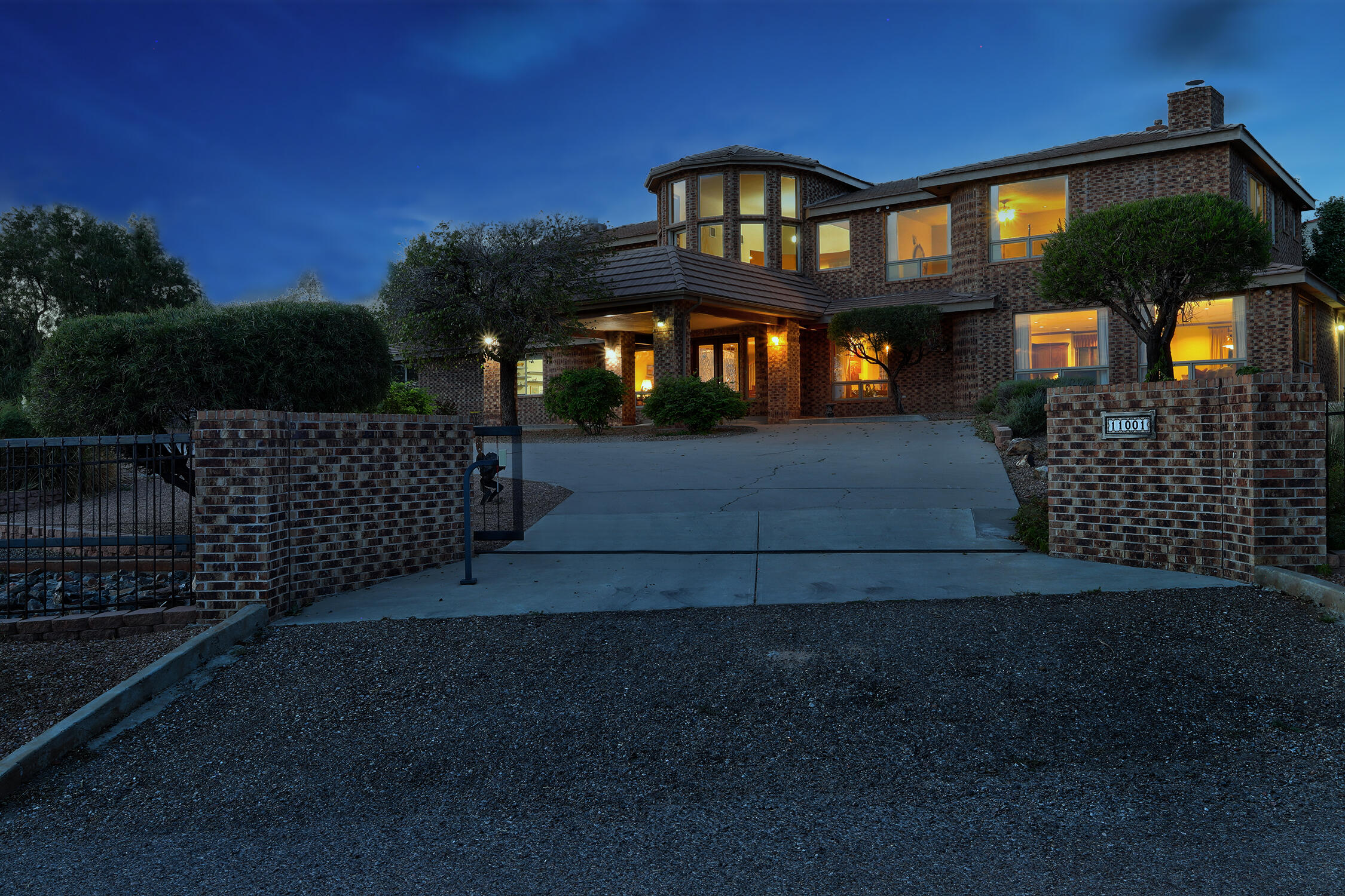 11001 San Antonio Drive NE