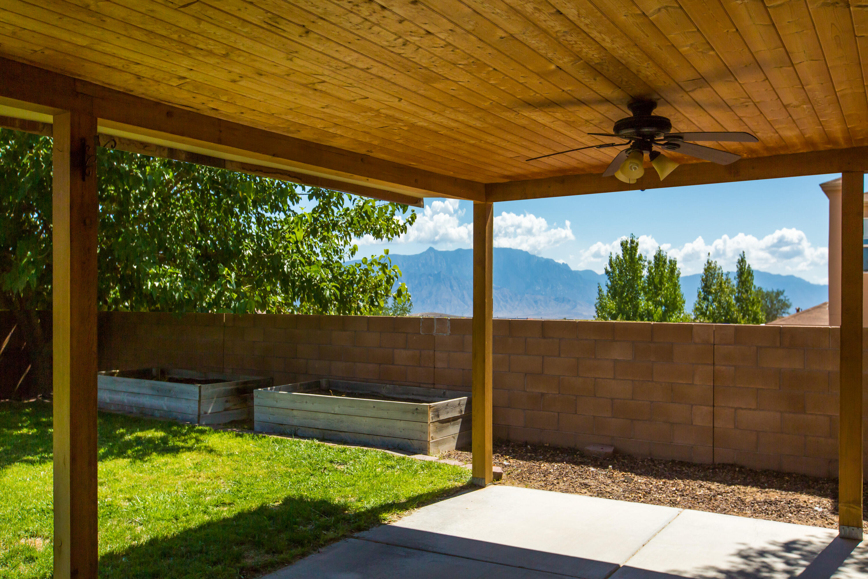 1705 Sierra Norte Loop NE