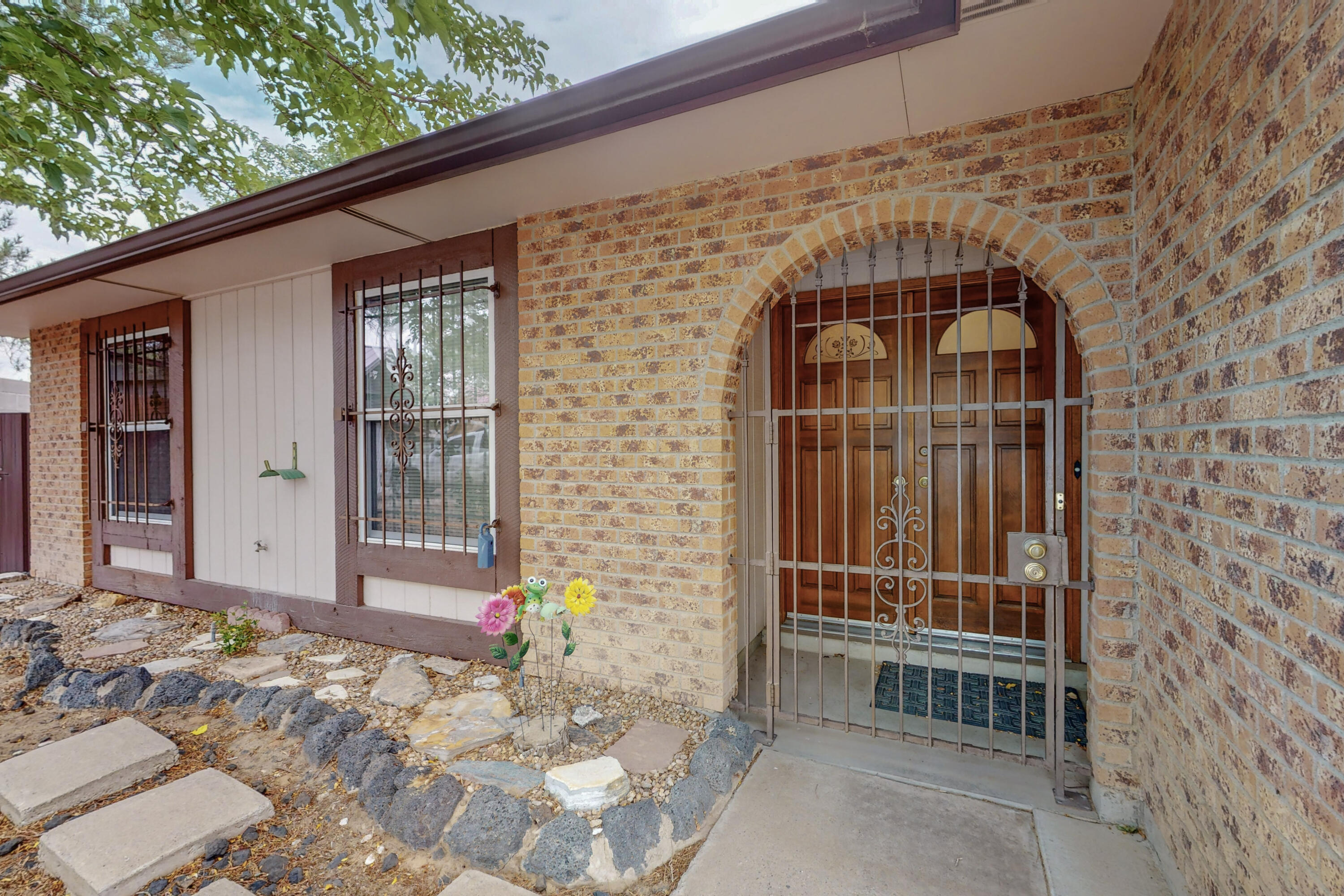 2716 Llano Encantado NW