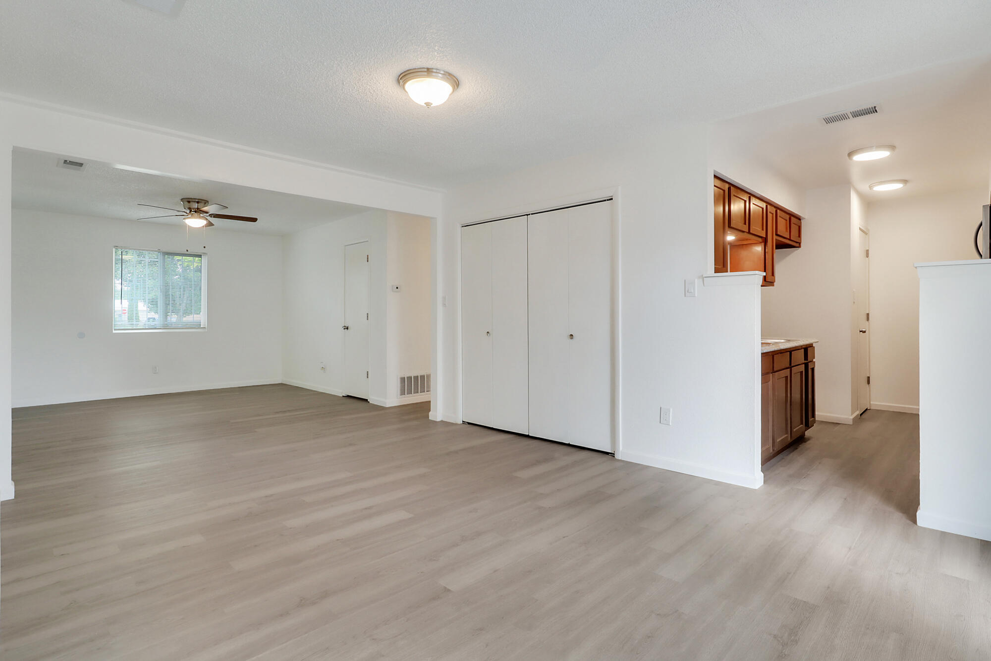 4800 W Lea Drive SW