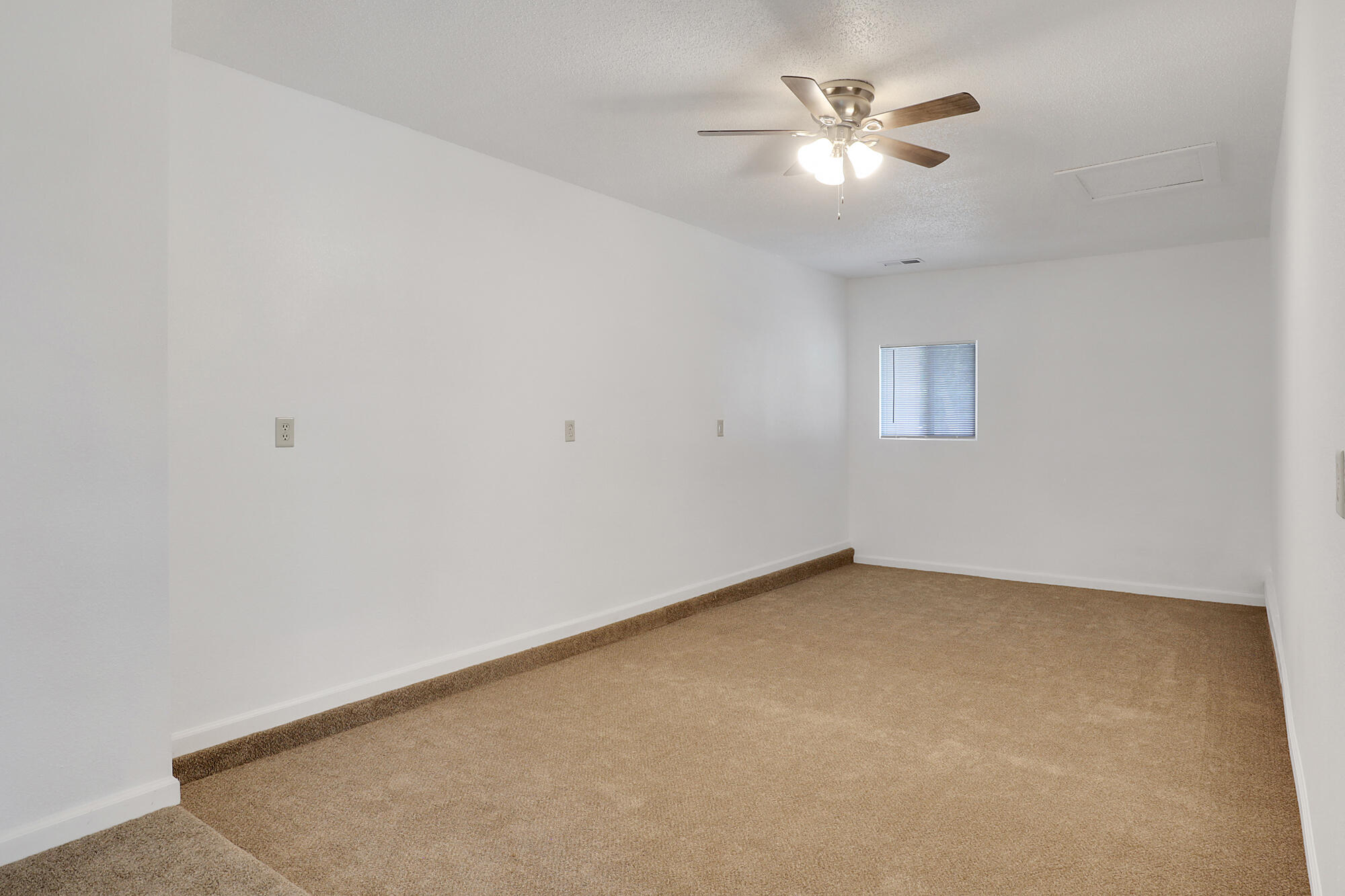 4800 W Lea Drive SW