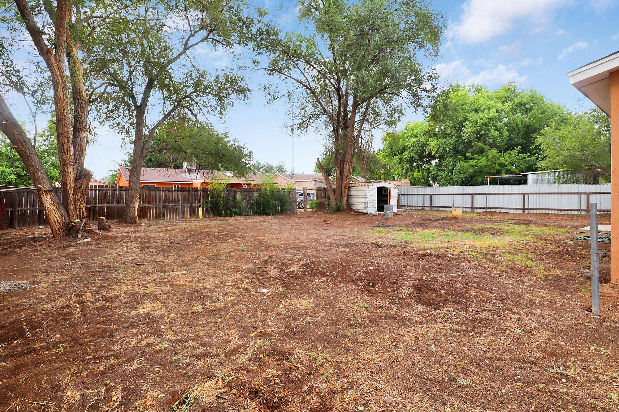 4800 W Lea Drive SW