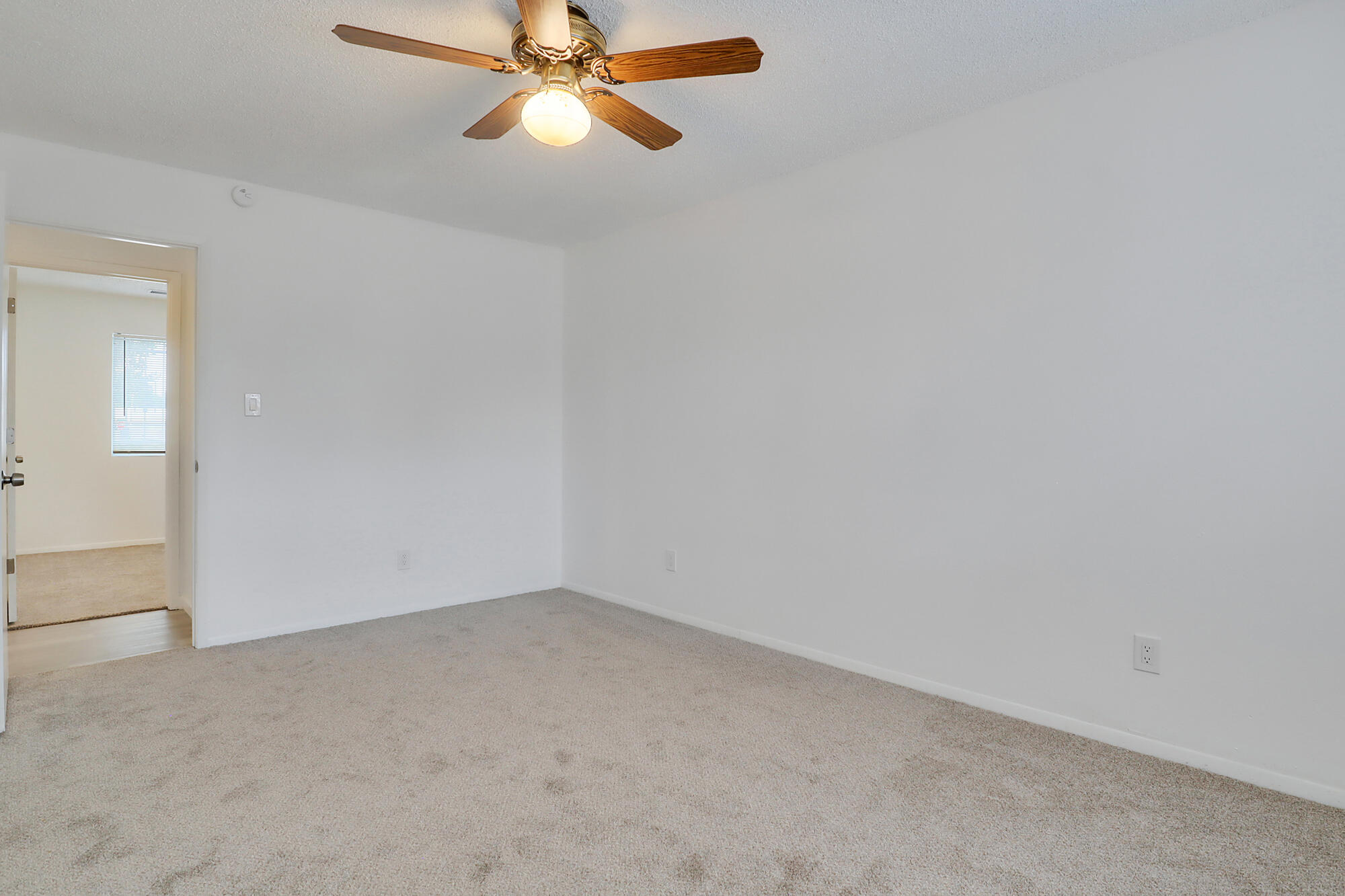 4800 W Lea Drive SW