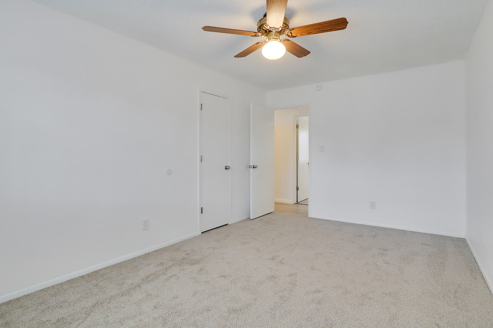 4800 W Lea Drive SW