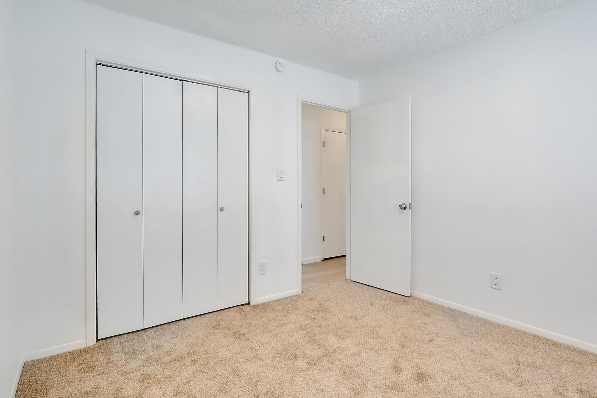 4800 W Lea Drive SW