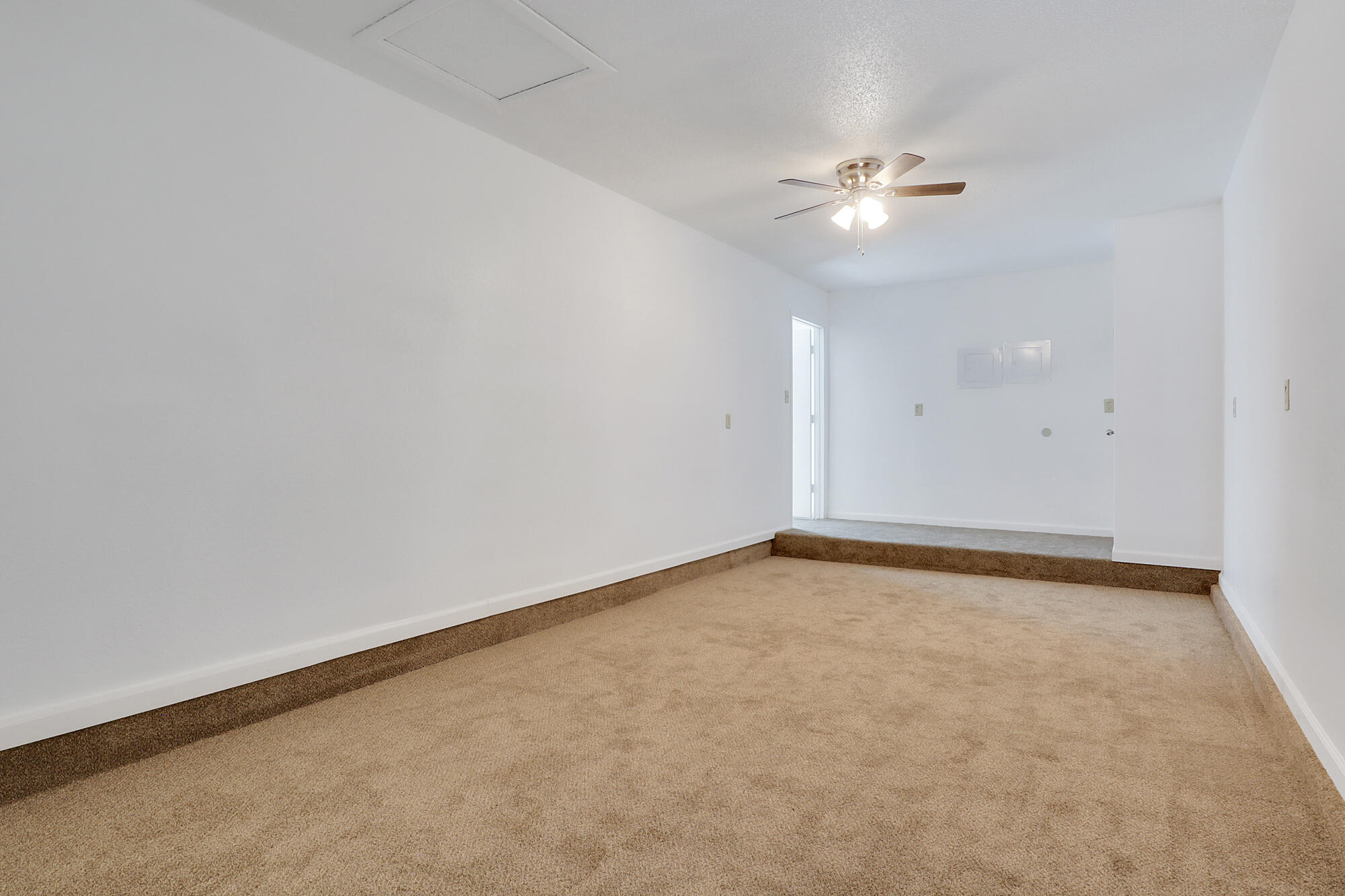 4800 W Lea Drive SW