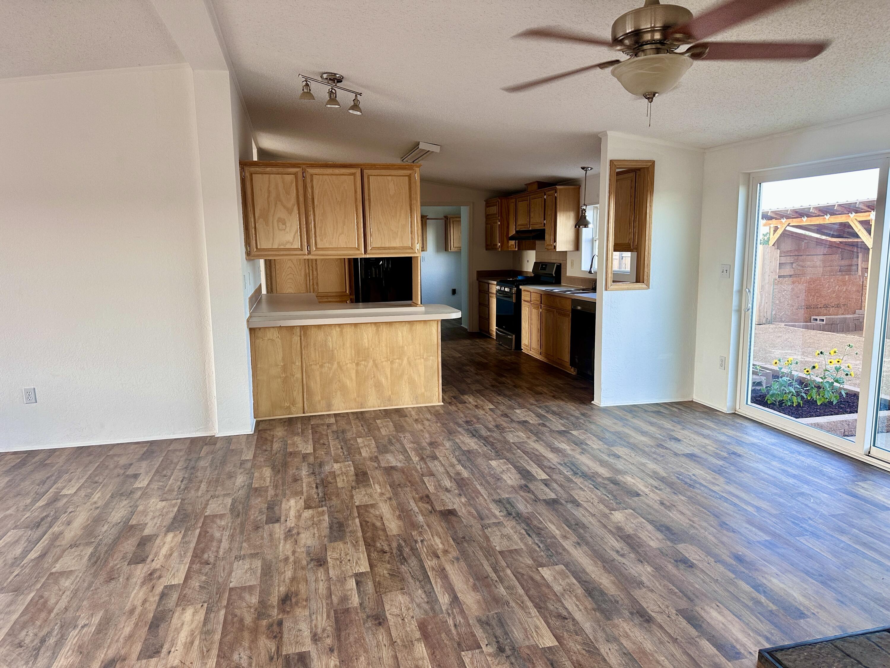 1117 Kent Road NE