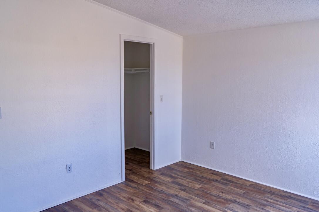 1117 Kent Road NE