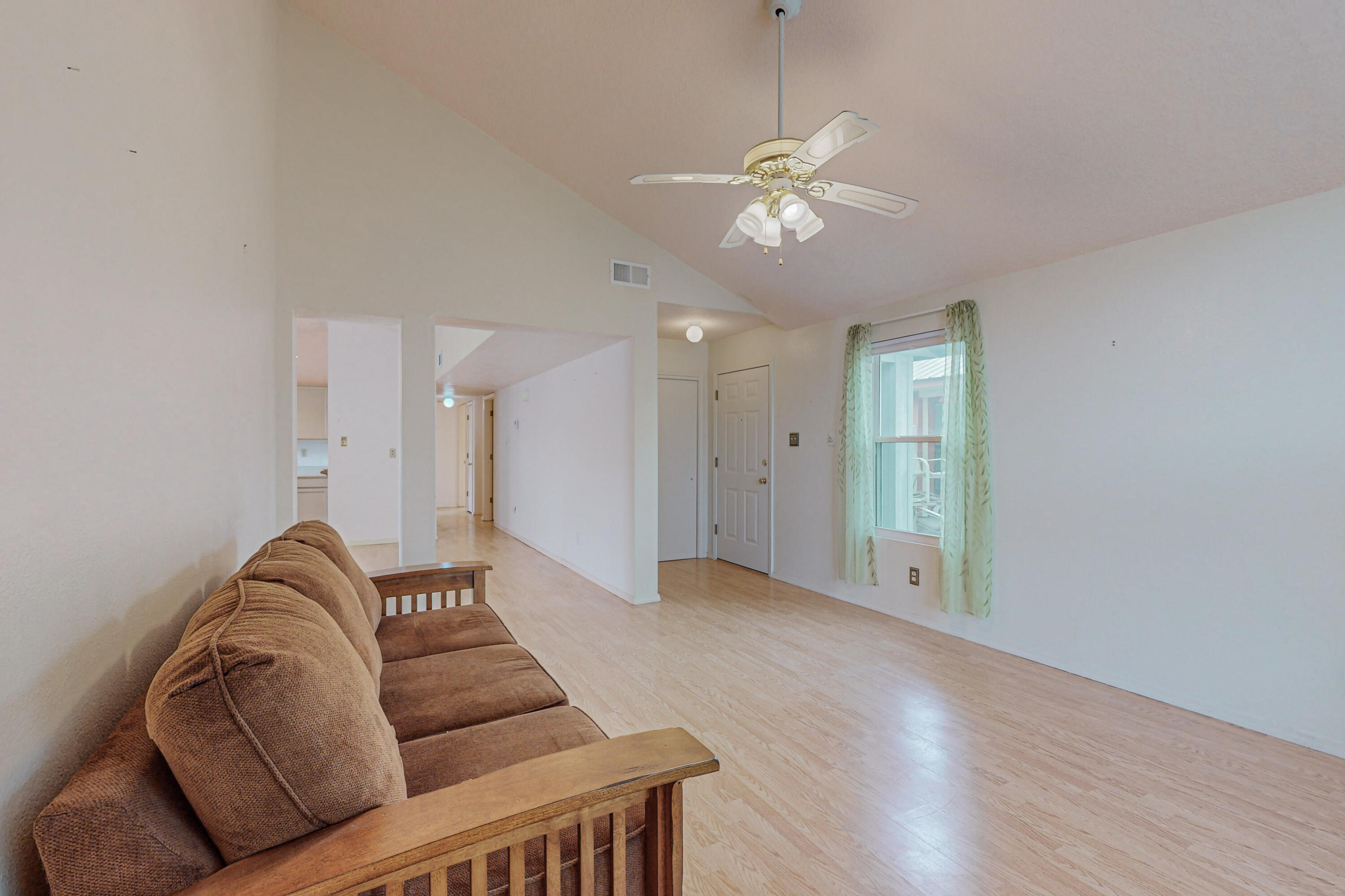 1074 Pandora Drive SW