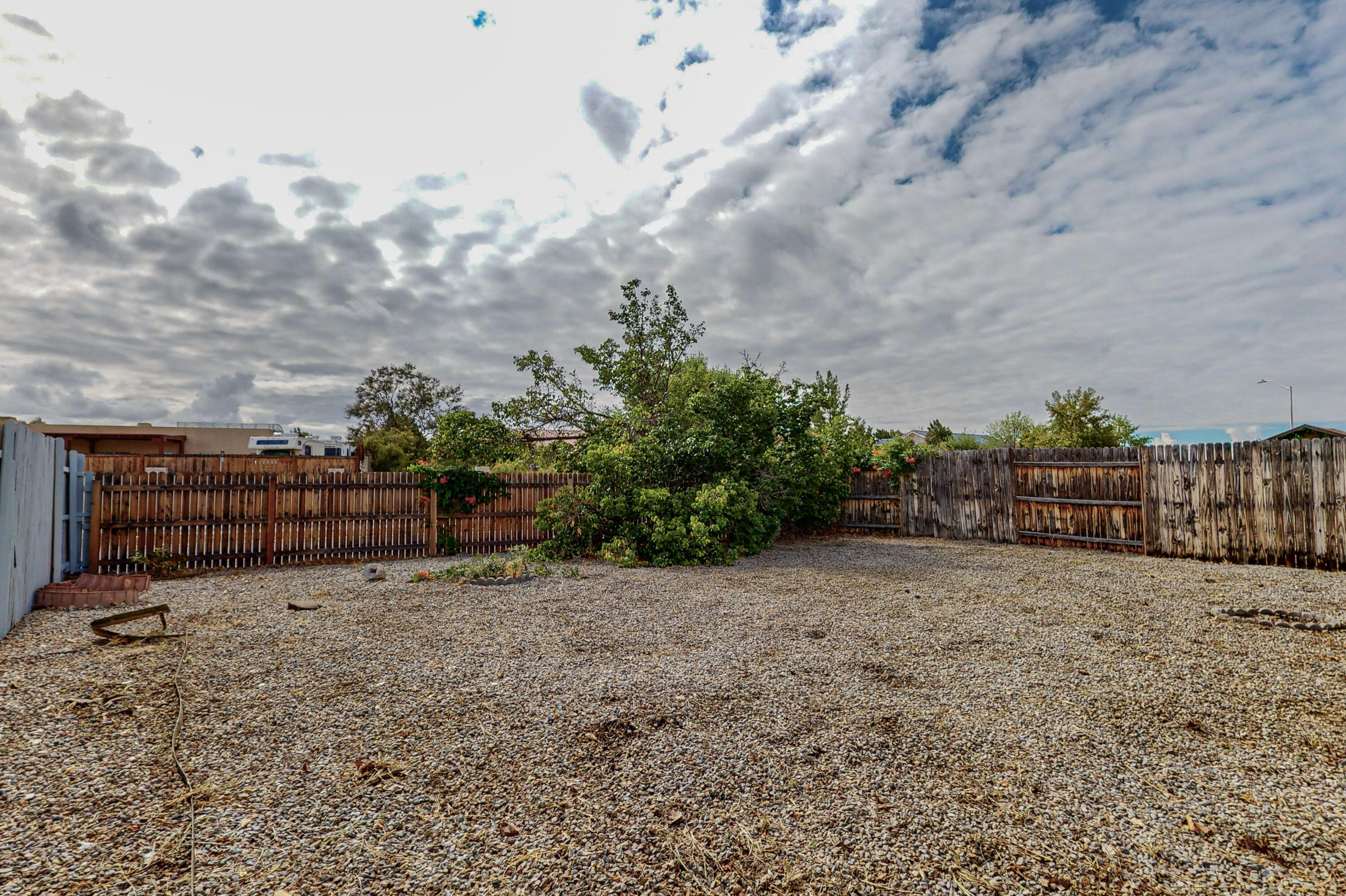 1074 Pandora Drive SW