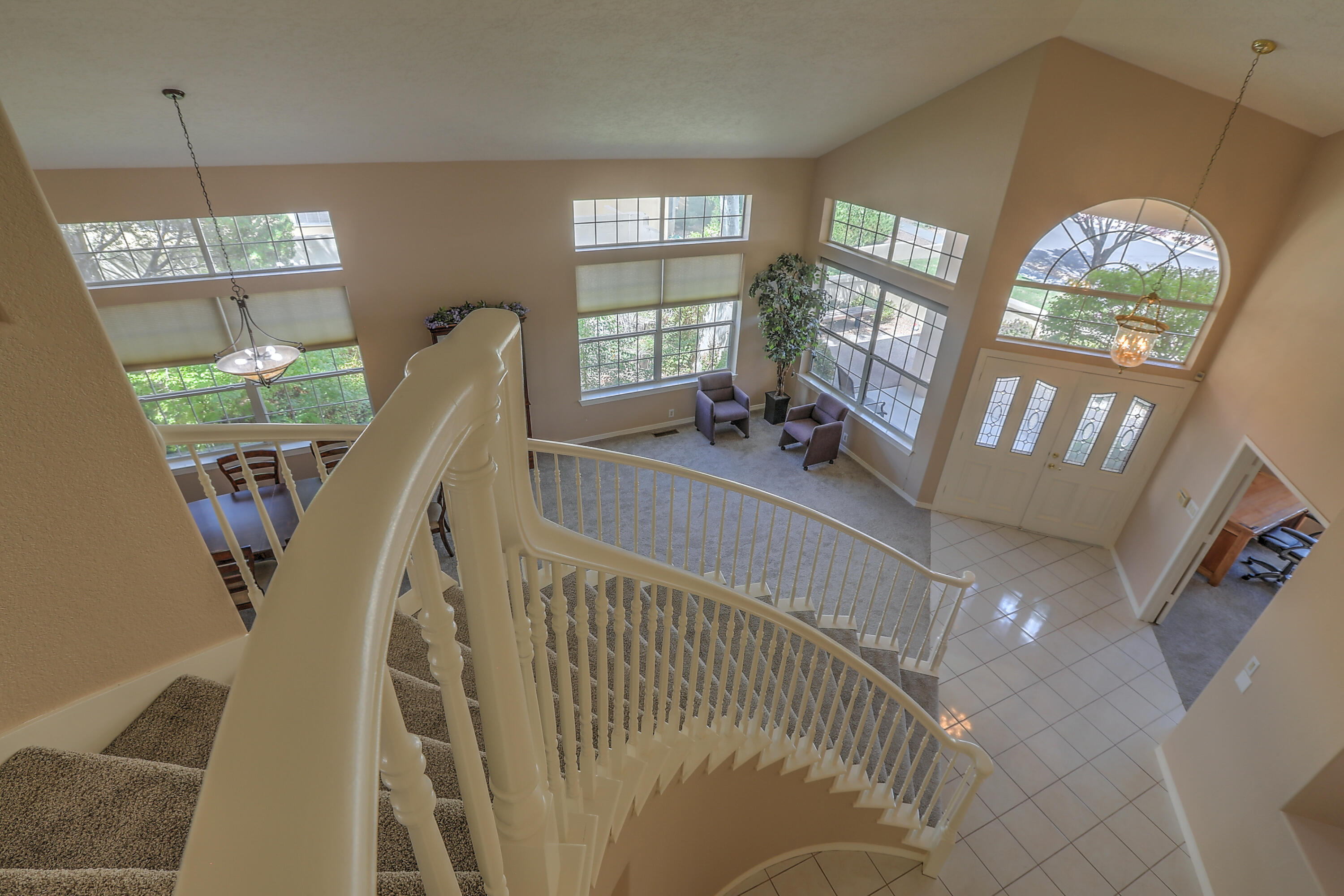 5901 Royal Oak Drive NE