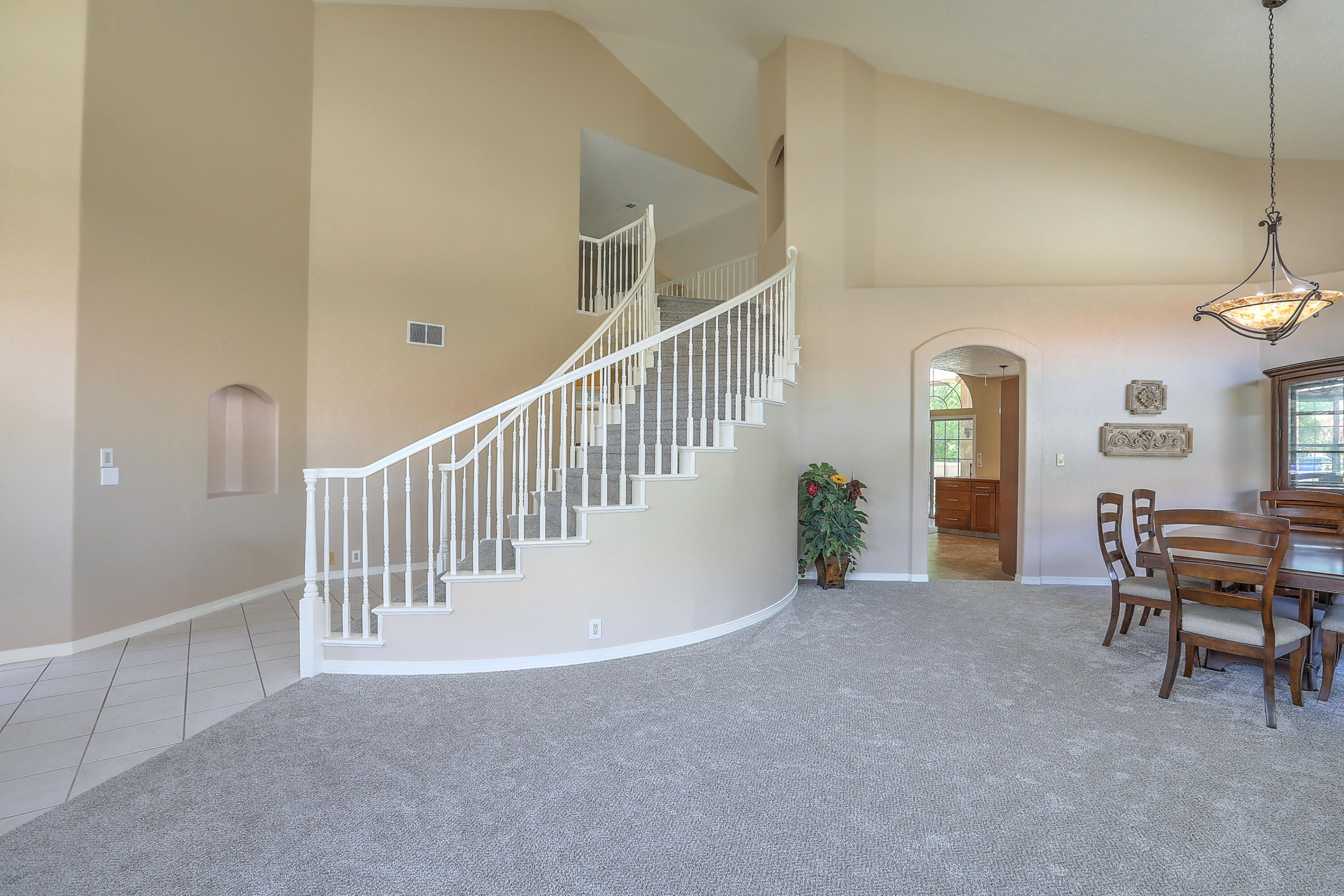 5901 Royal Oak Drive NE
