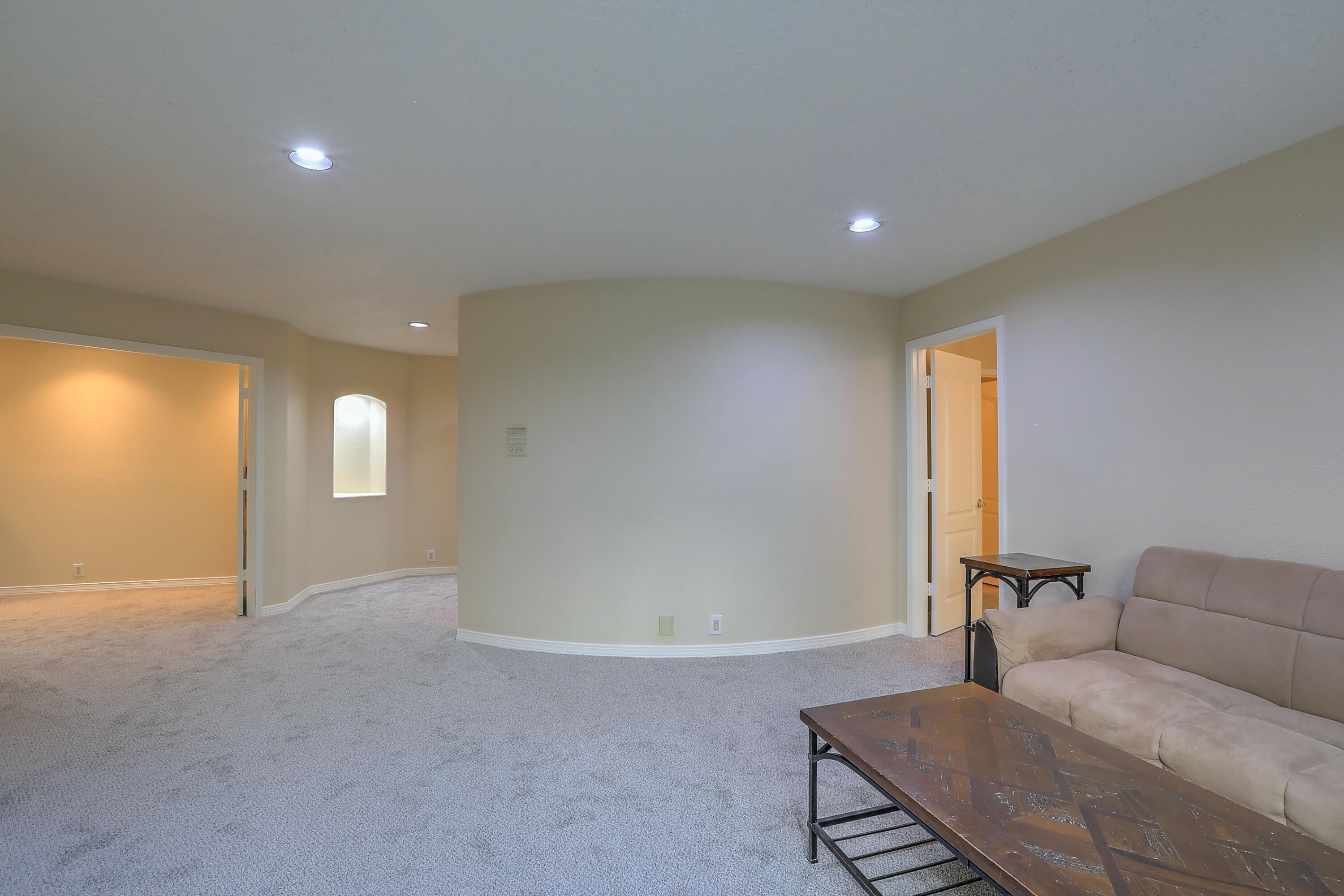 5901 Royal Oak Drive NE