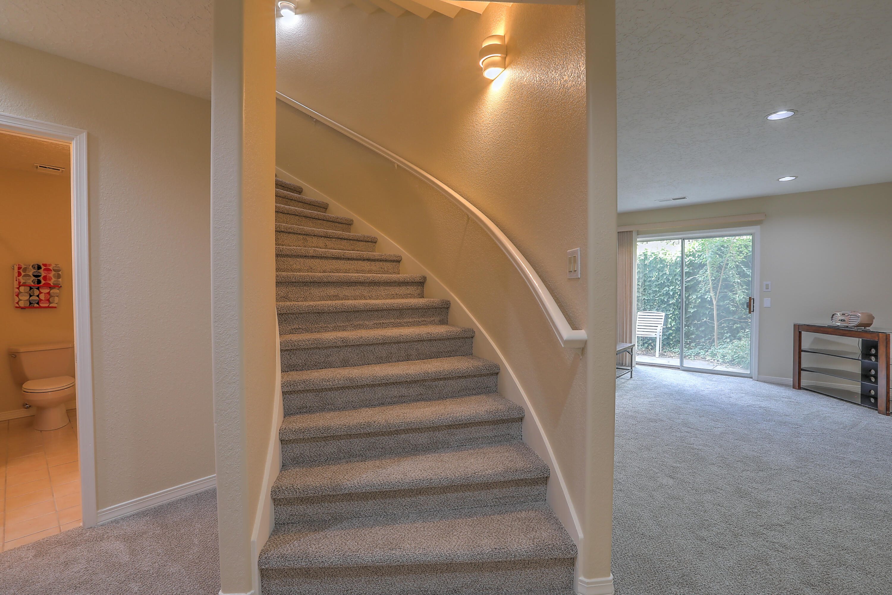 5901 Royal Oak Drive NE