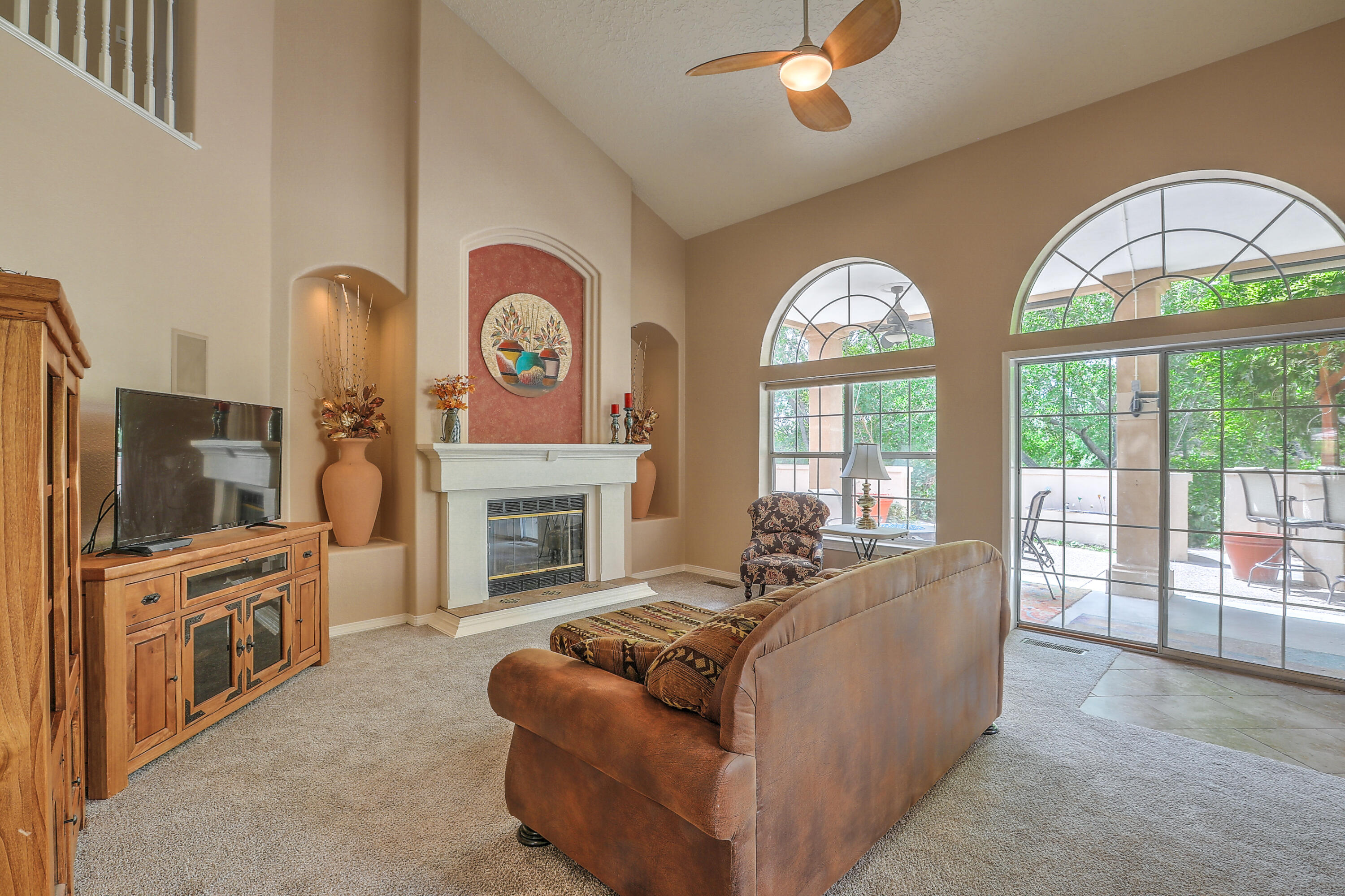 5901 Royal Oak Drive NE