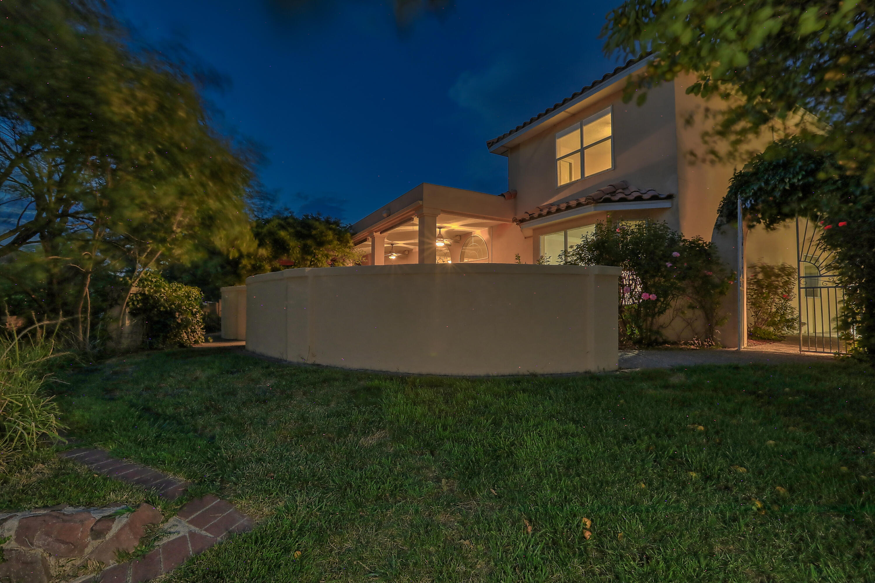 5901 Royal Oak Drive NE
