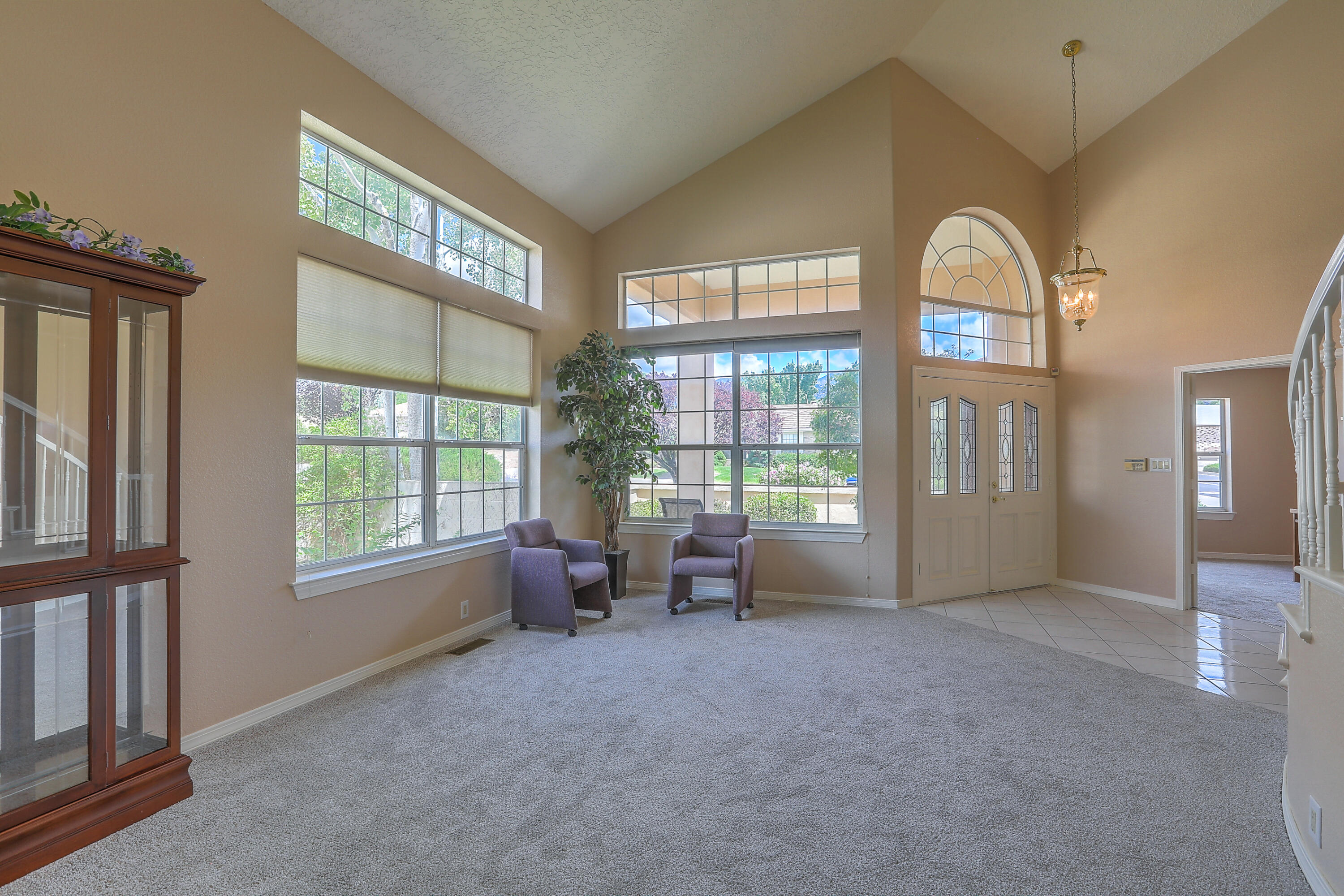 5901 Royal Oak Drive NE