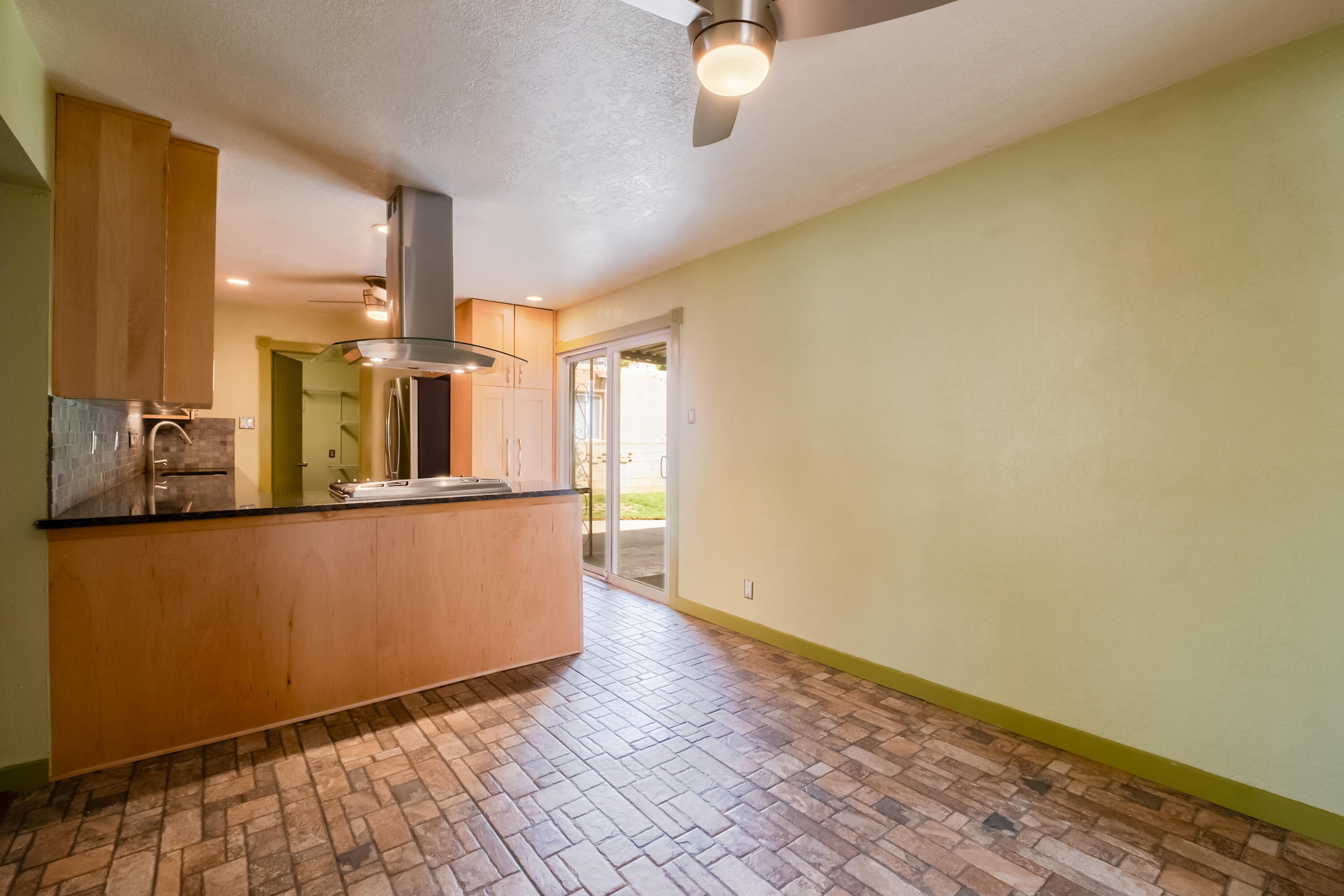 10816 Fairbanks Road NE