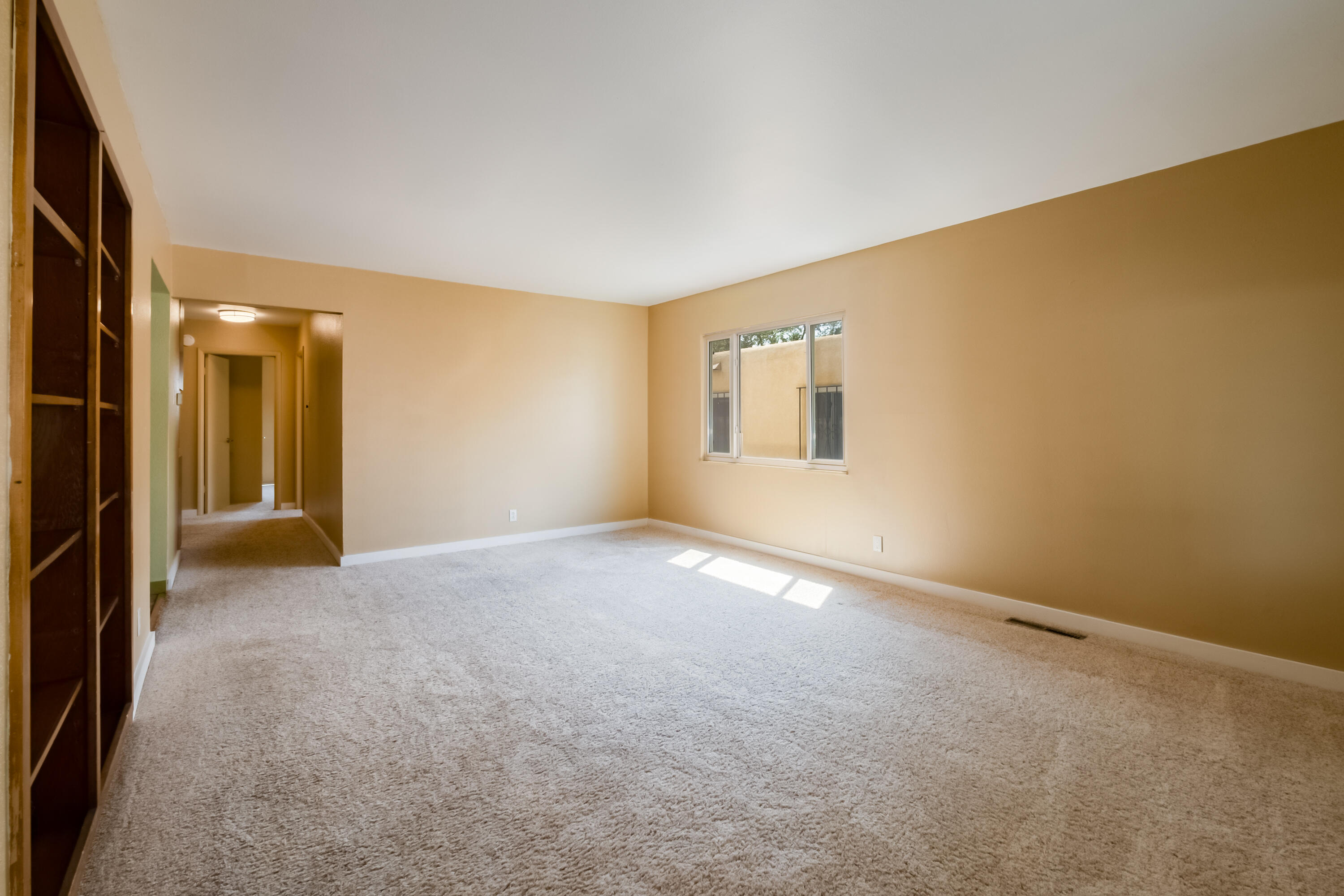 10816 Fairbanks Road NE