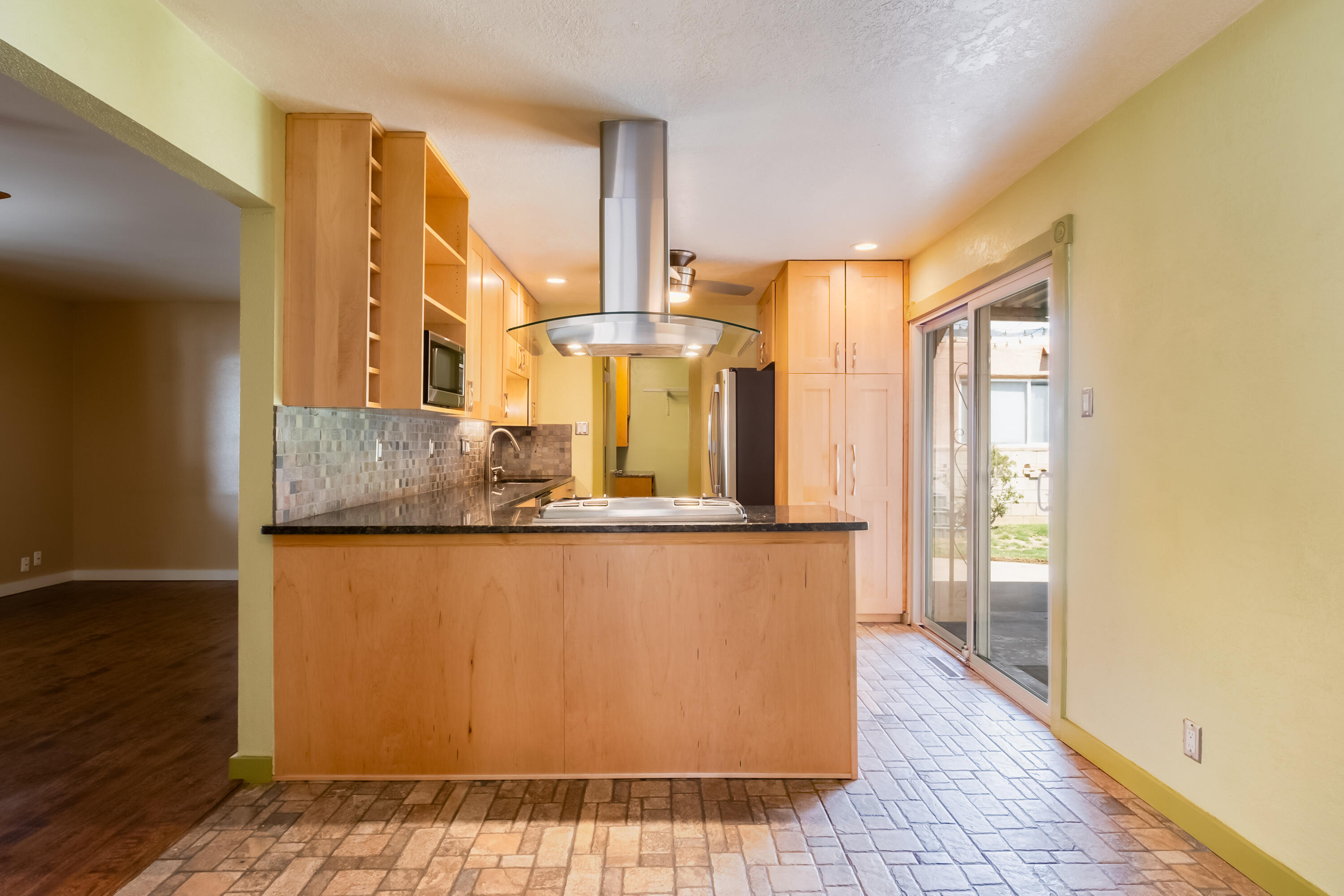 10816 Fairbanks Road NE
