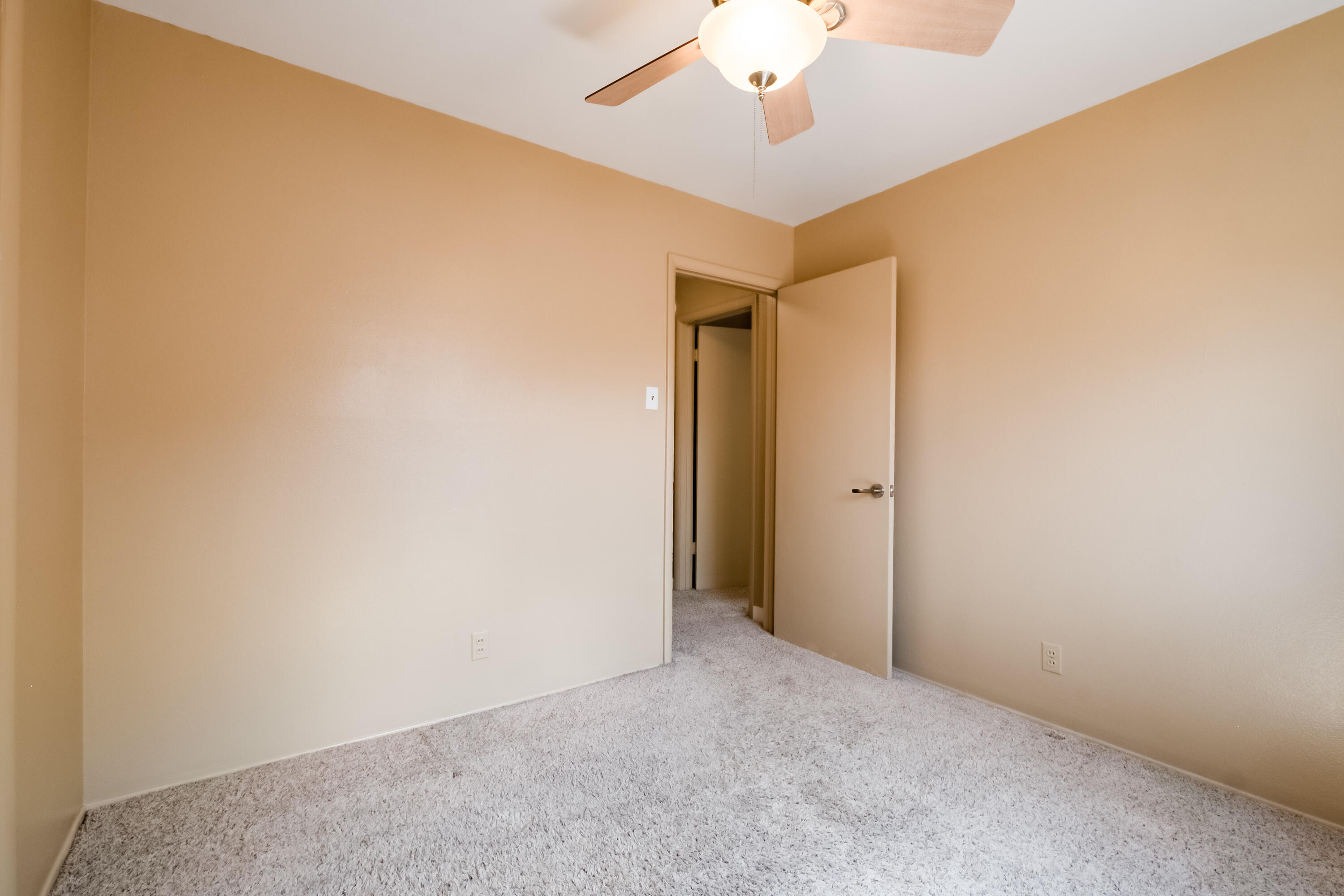 10816 Fairbanks Road NE