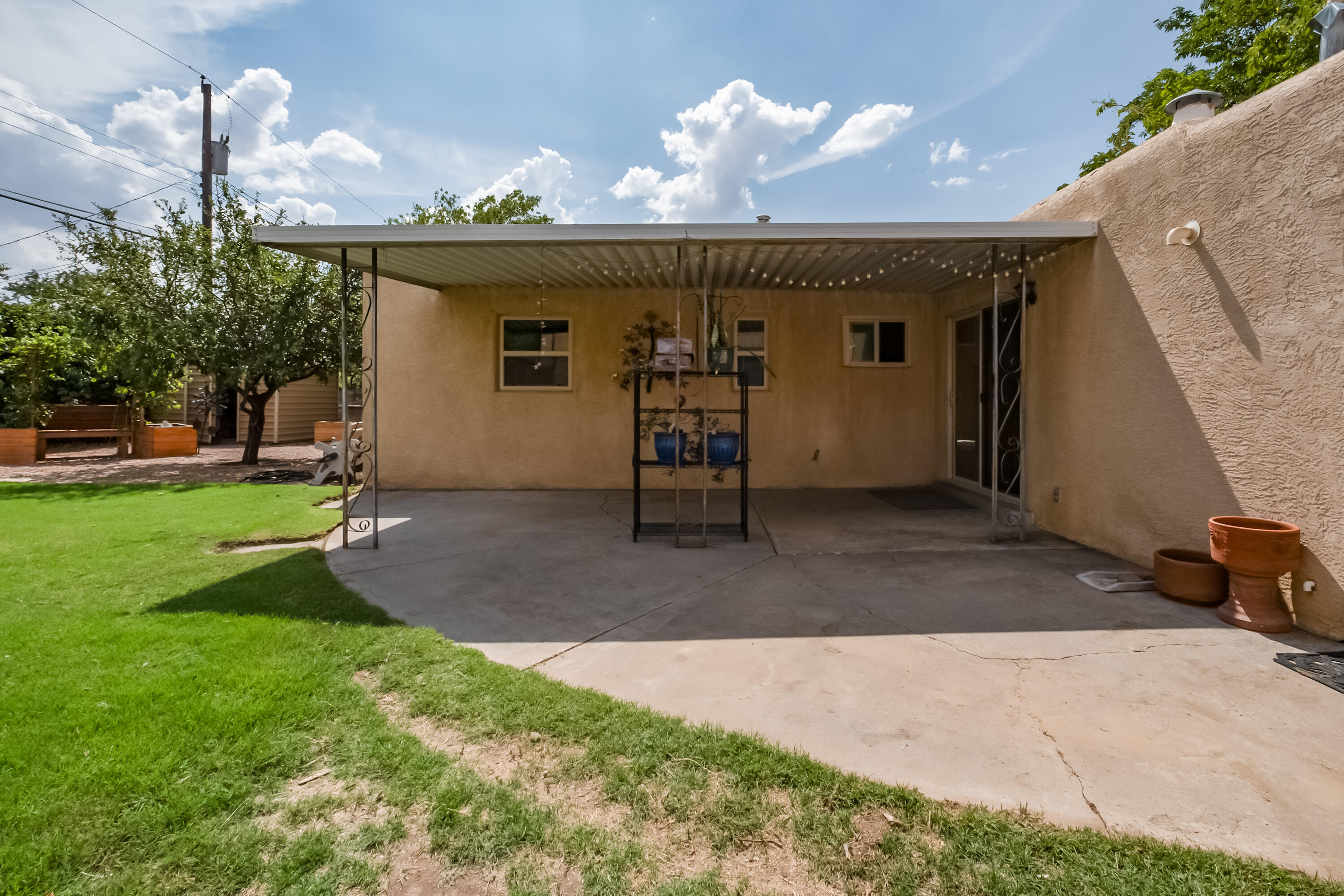 10816 Fairbanks Road NE