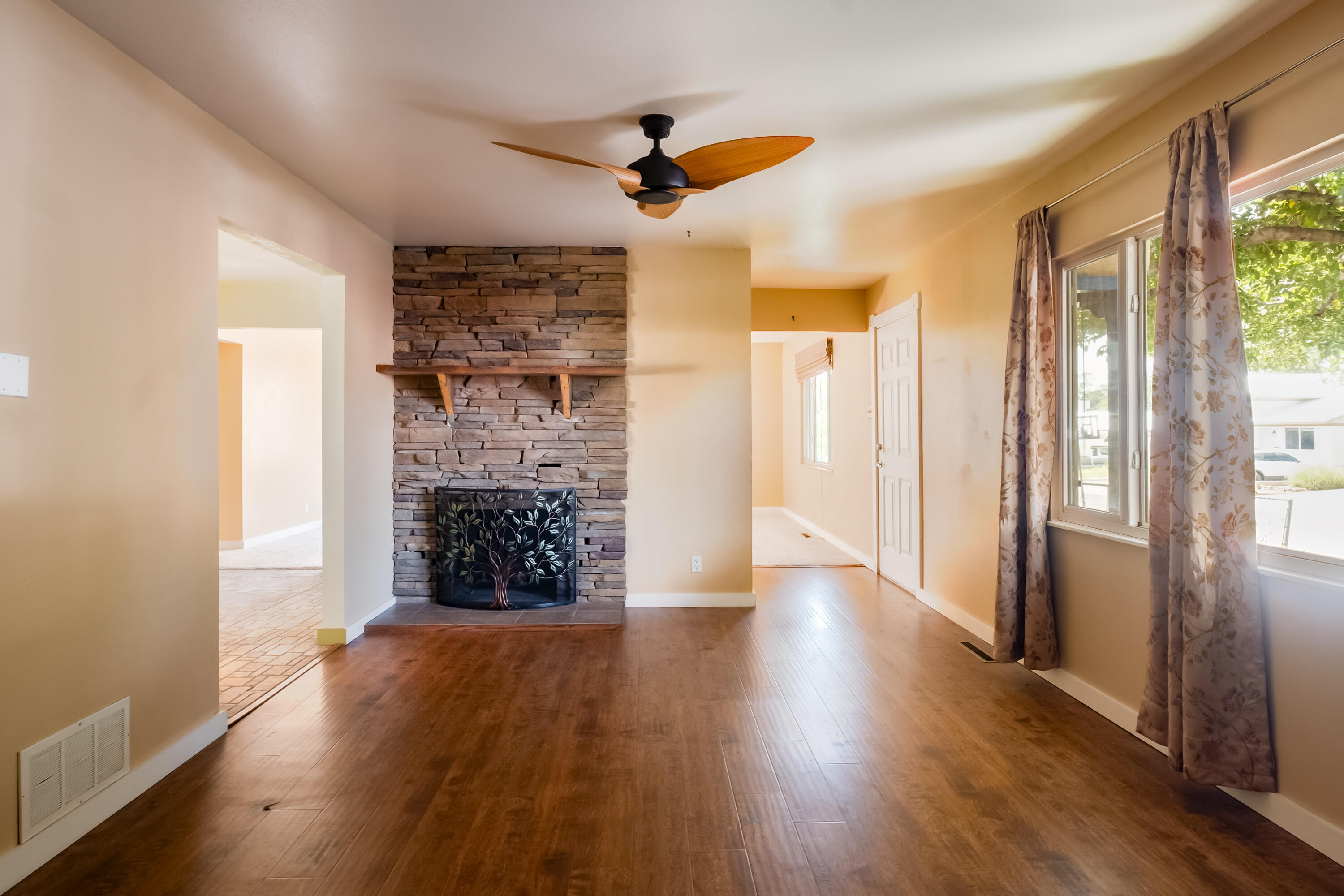 10816 Fairbanks Road NE