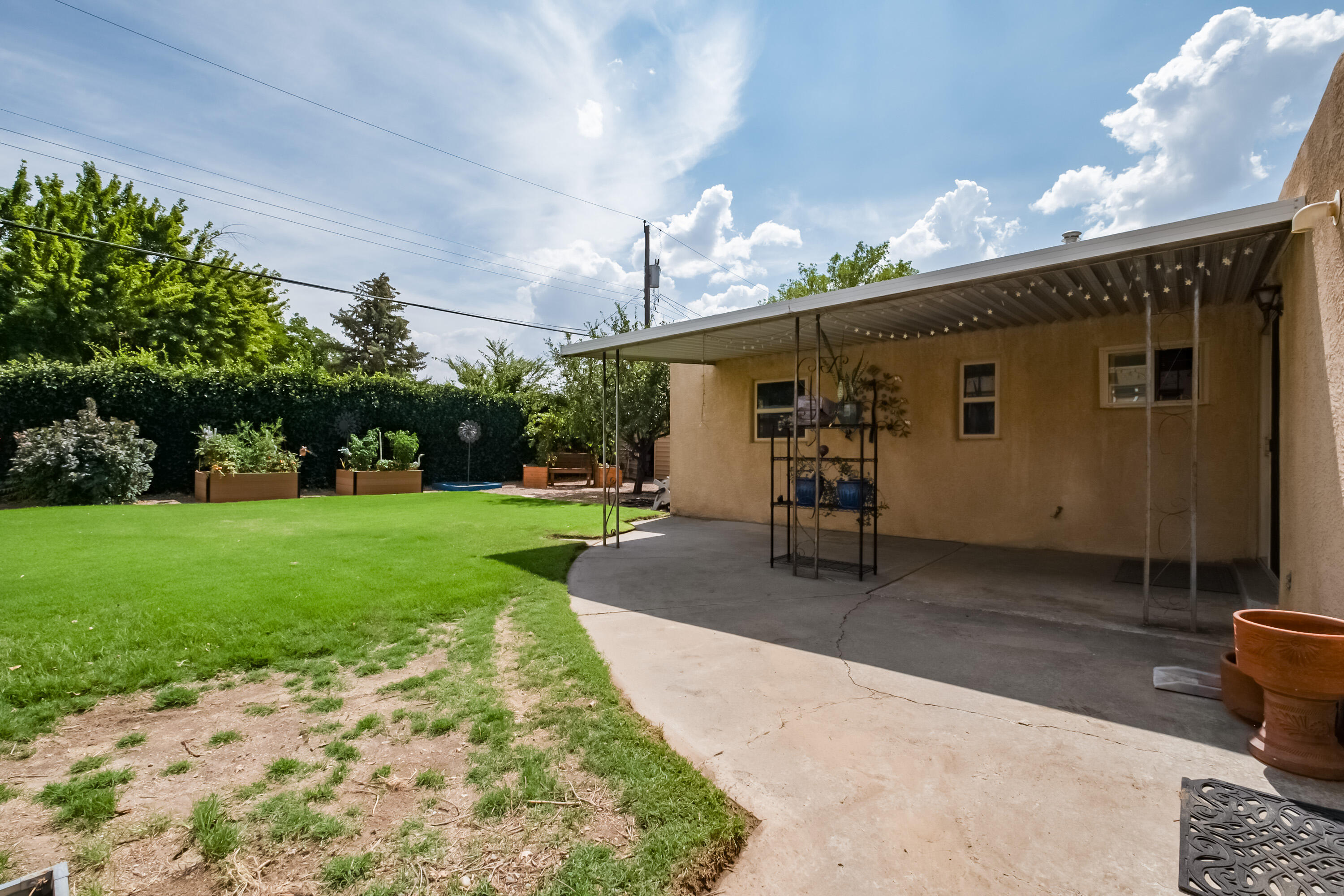 10816 Fairbanks Road NE