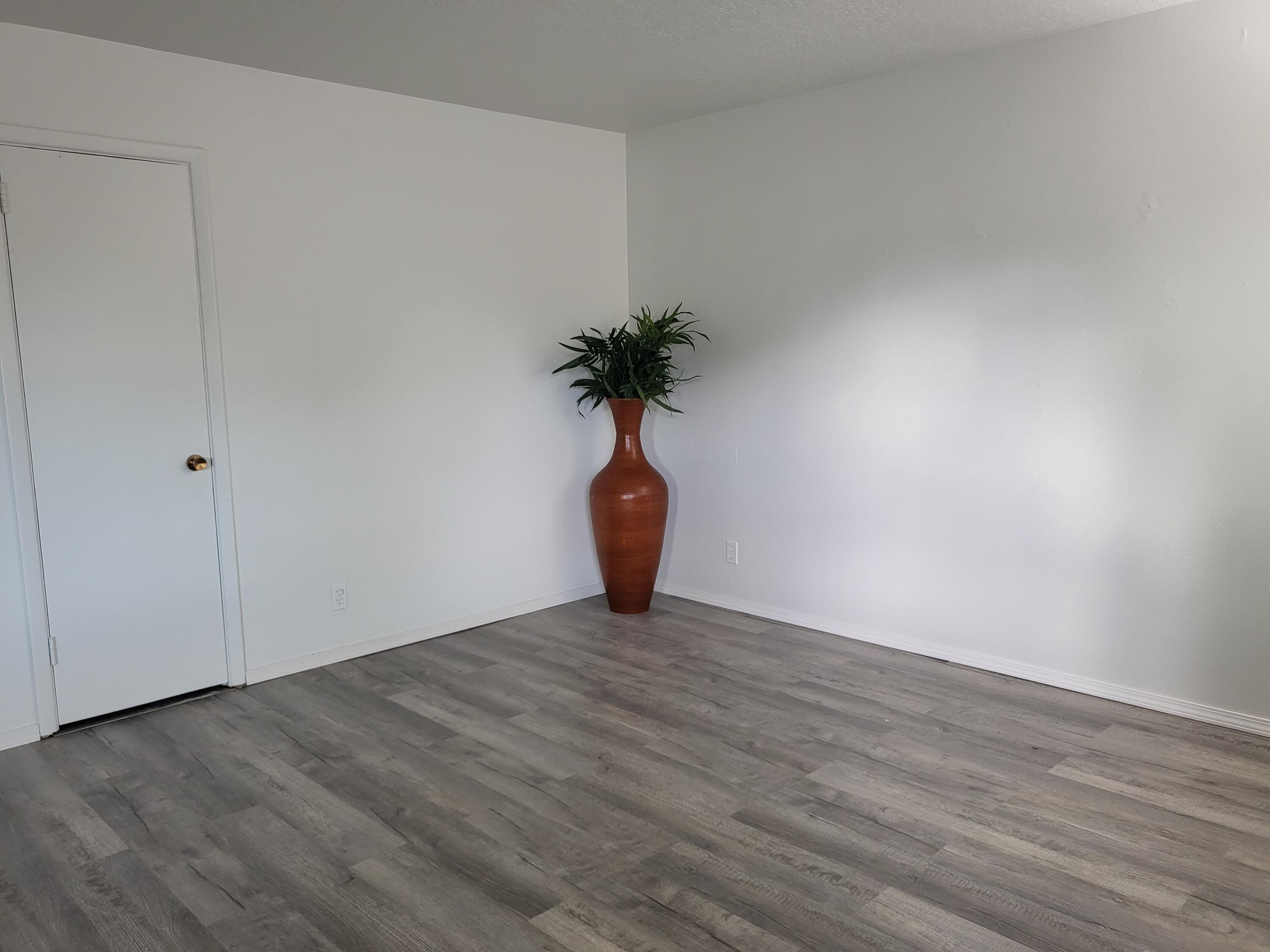 5944 Avenida La Barranca NW