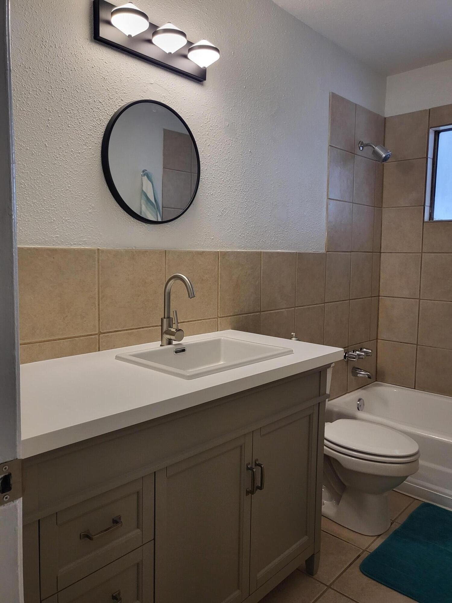 5944 Avenida La Barranca NW